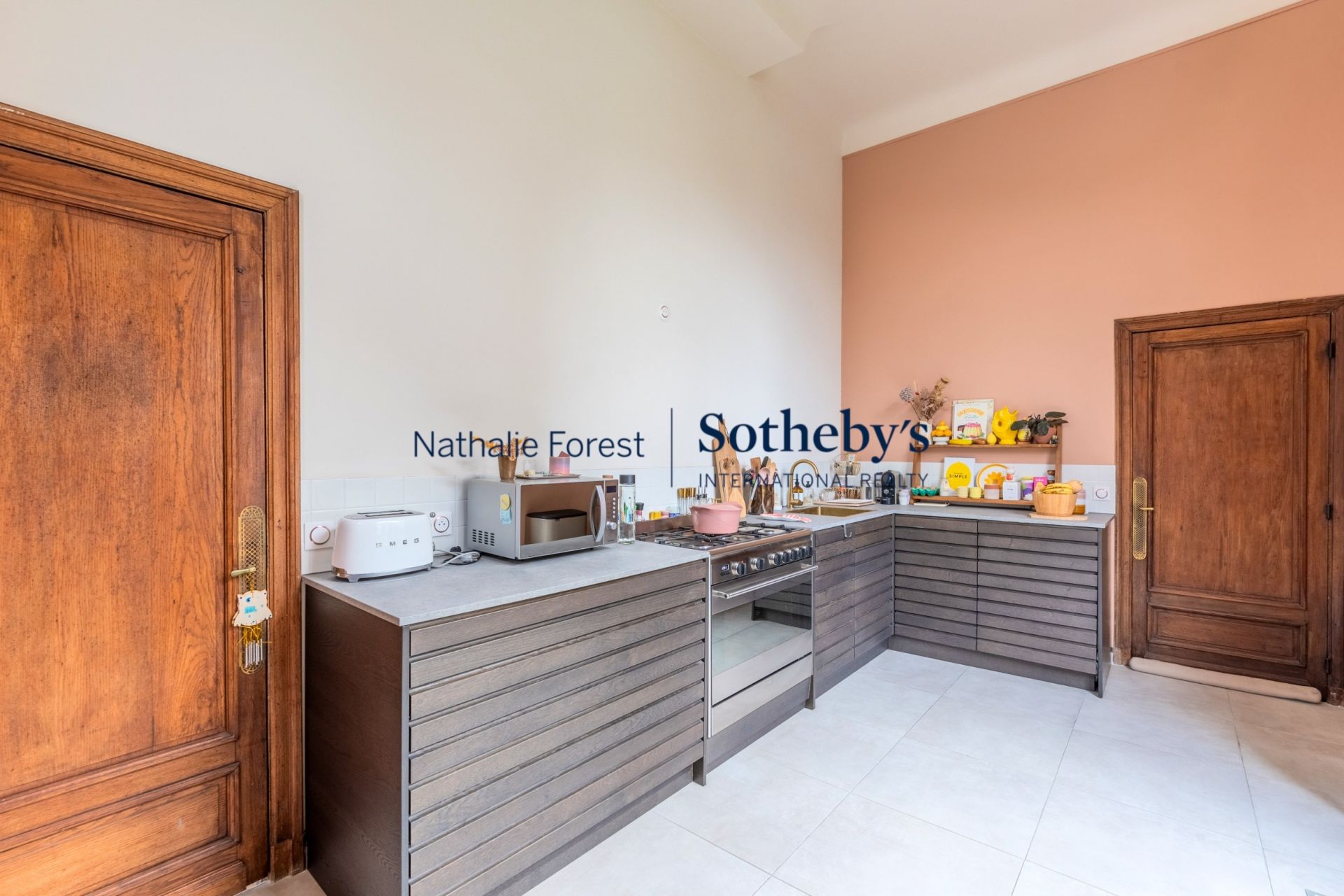 luxury house 10 Rooms for sale on ARRAS (62000)