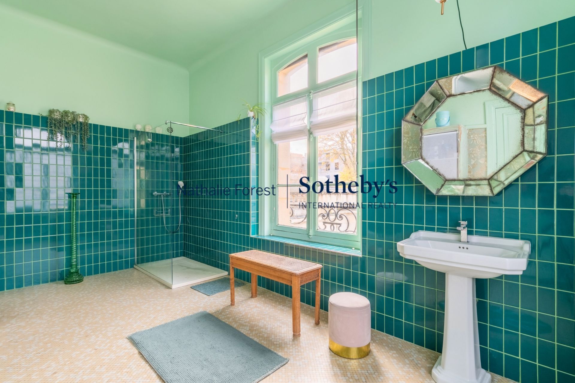 luxury house 10 Rooms for sale on ARRAS (62000)