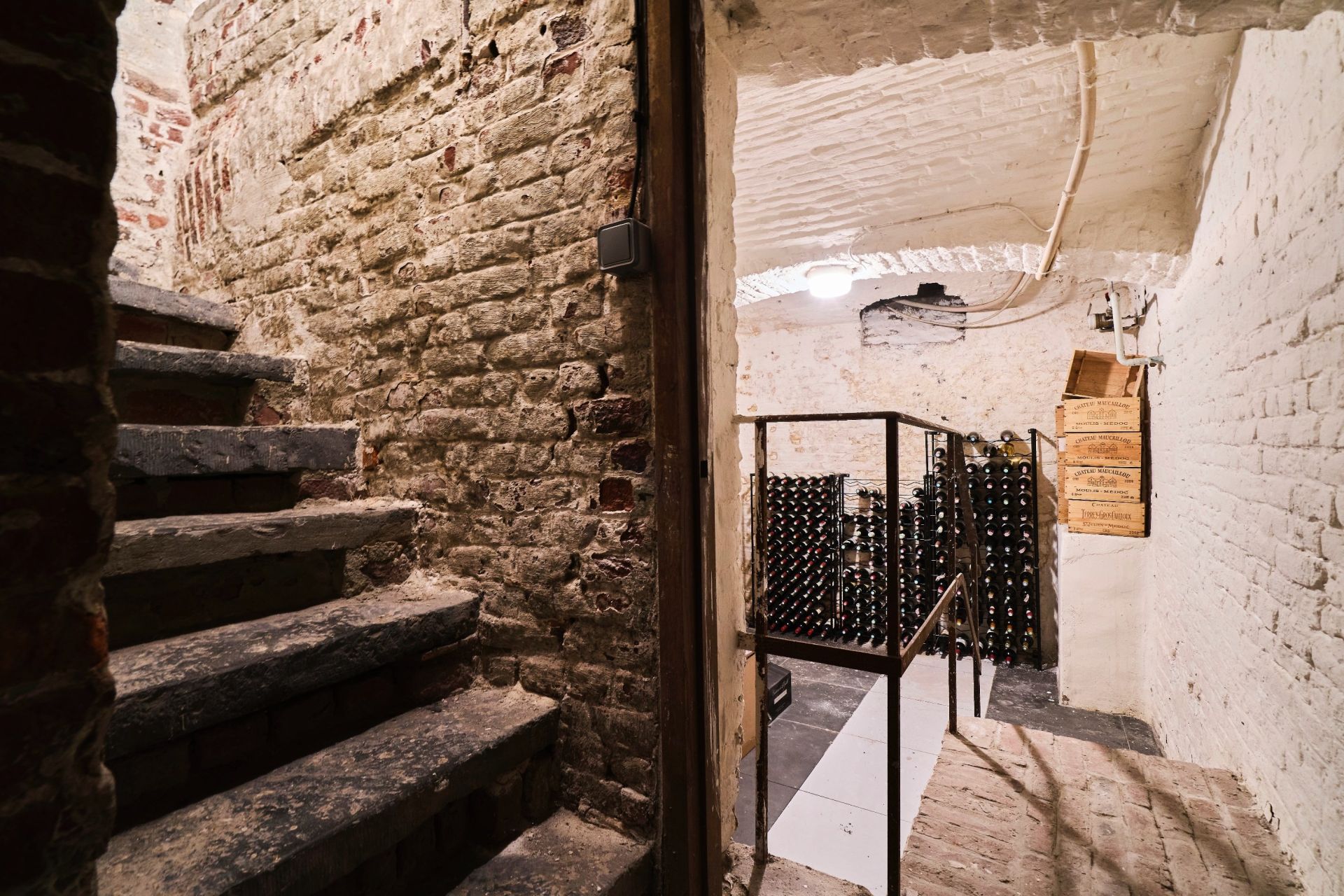 luxury apartment 10 Rooms for sale on LILLE (59000)