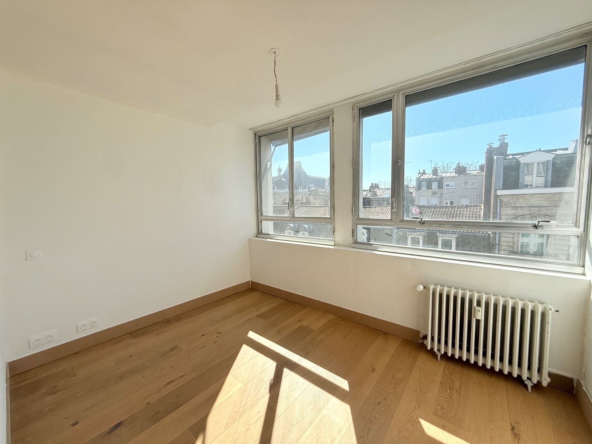 luxury apartment 3 Rooms for sale on LILLE (59000)