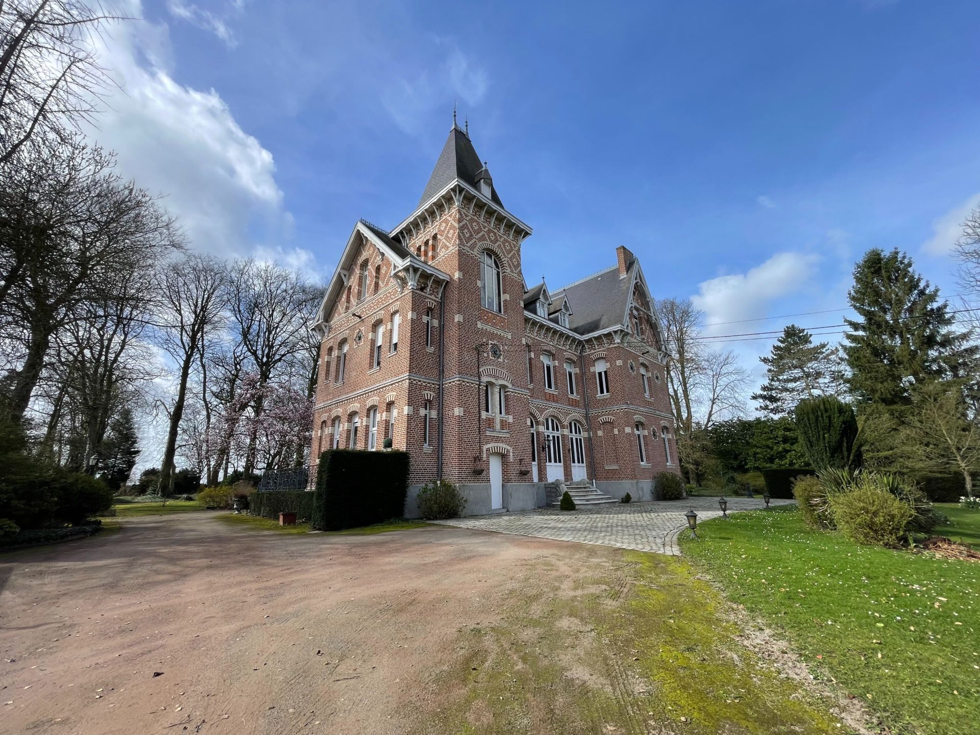 maison de luxe 15 Pièces en vente sur PHALEMPIN (59133)