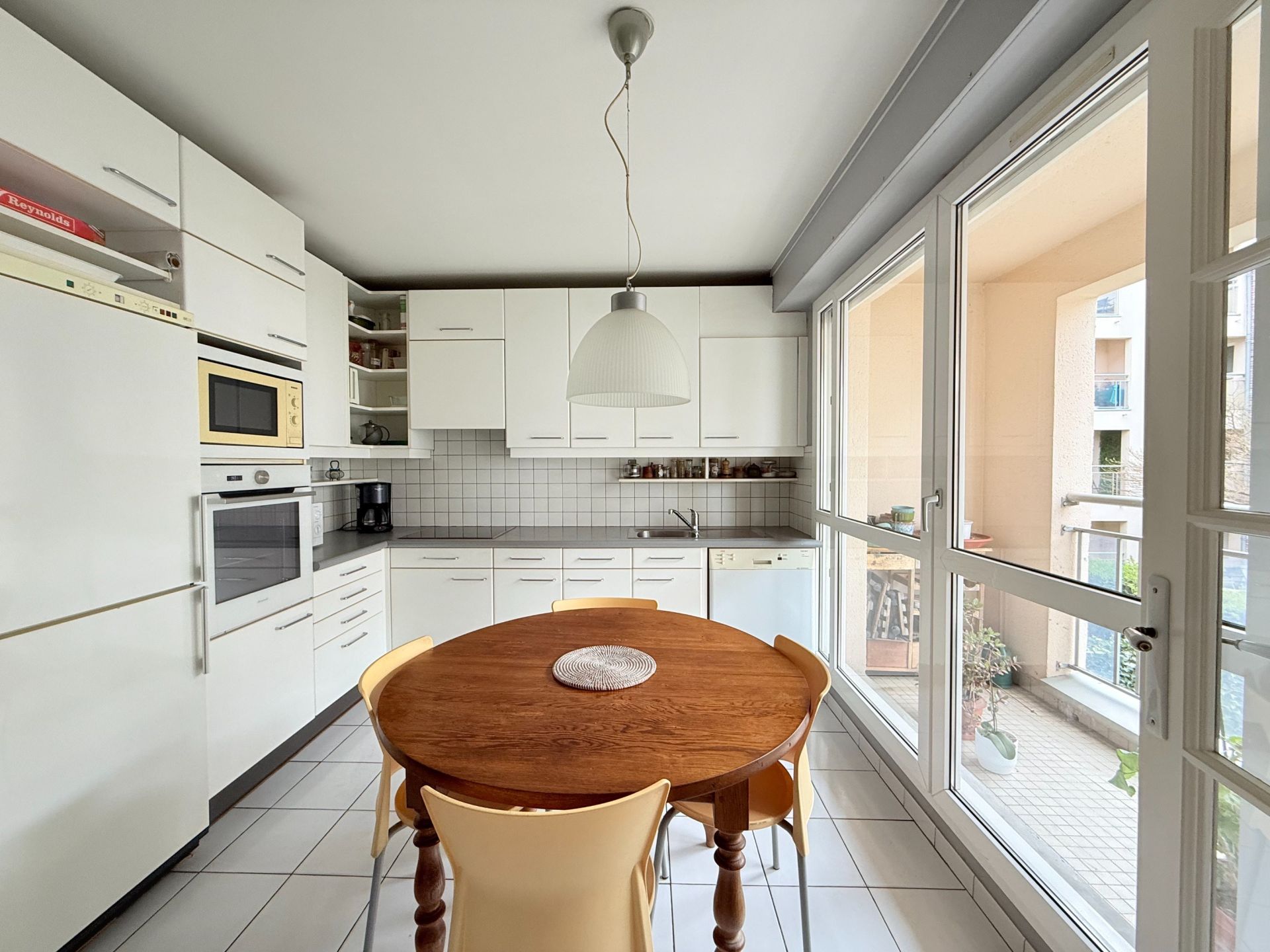 luxury apartment 5 Rooms for sale on LILLE (59800)