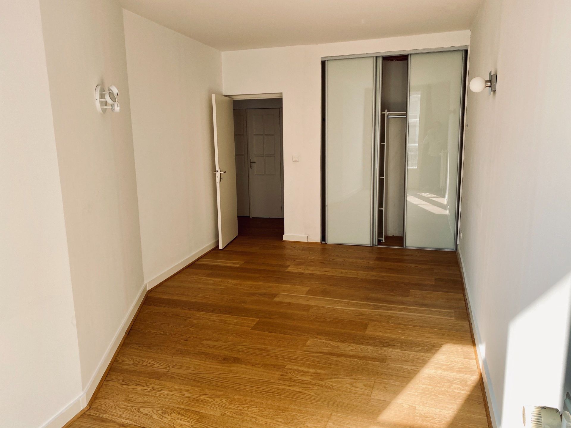 luxury apartment 5 Rooms for rent on LILLE (59800)