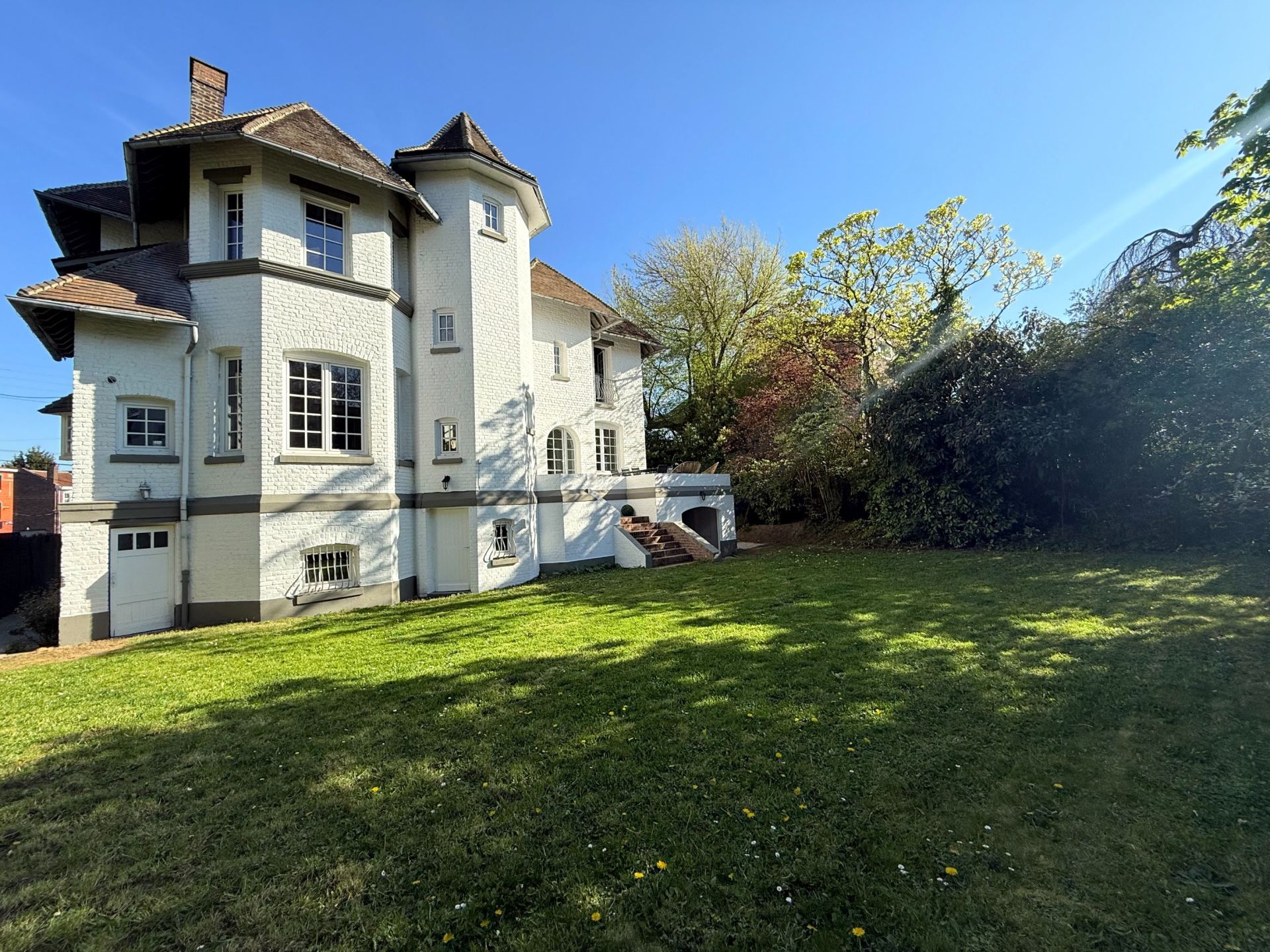 luxury house 14 Rooms for sale on MARCQ EN BAROEUL (59700)