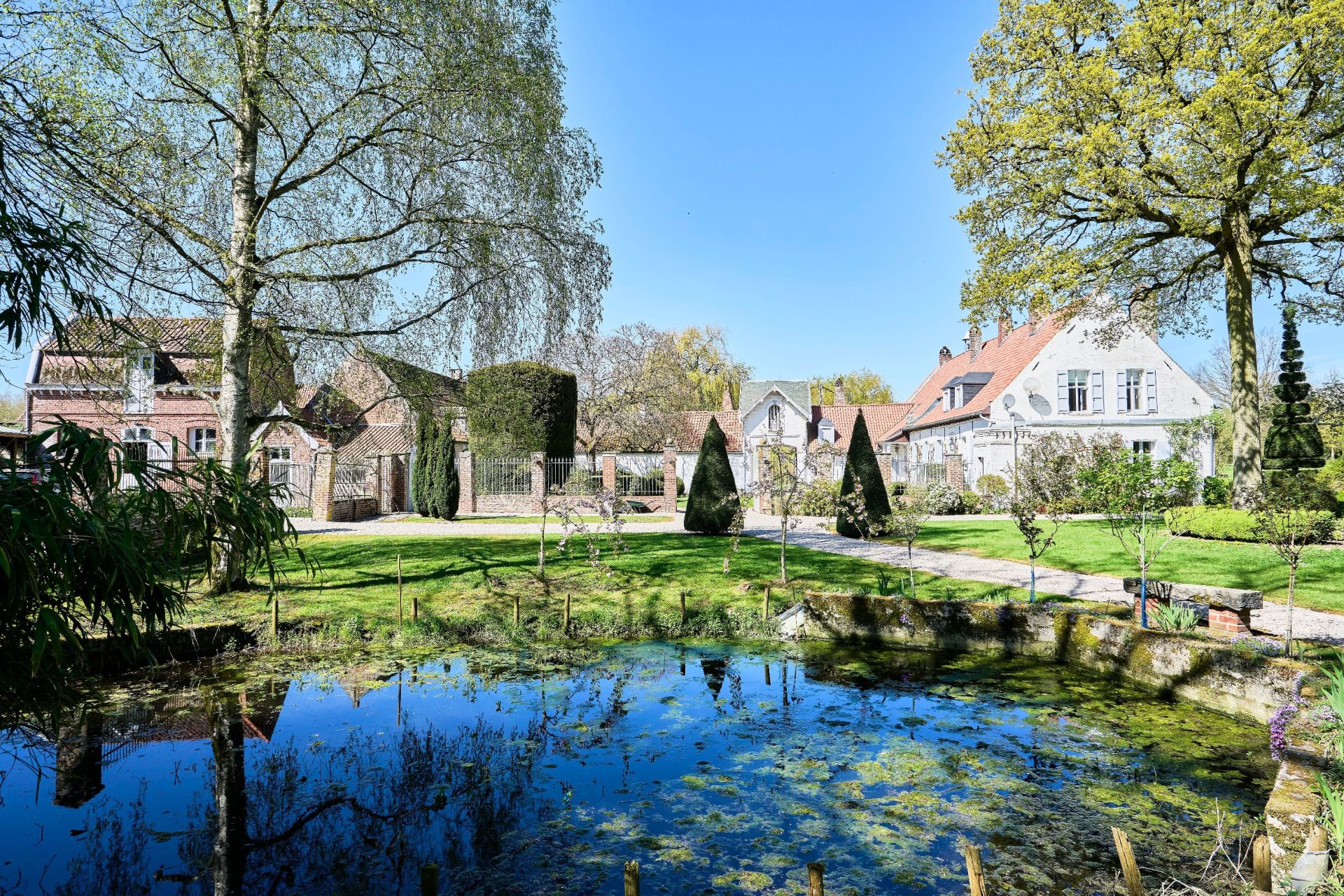 luxury house 20 Rooms for sale on LECELLES (59226)