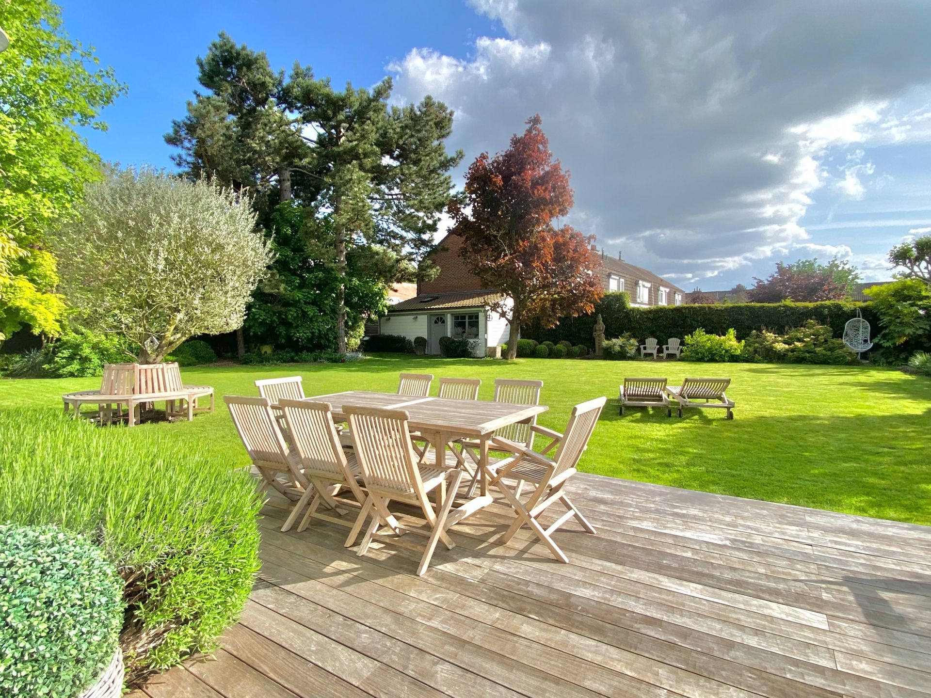 luxury house 8 Rooms for sale on CROIX (59170)