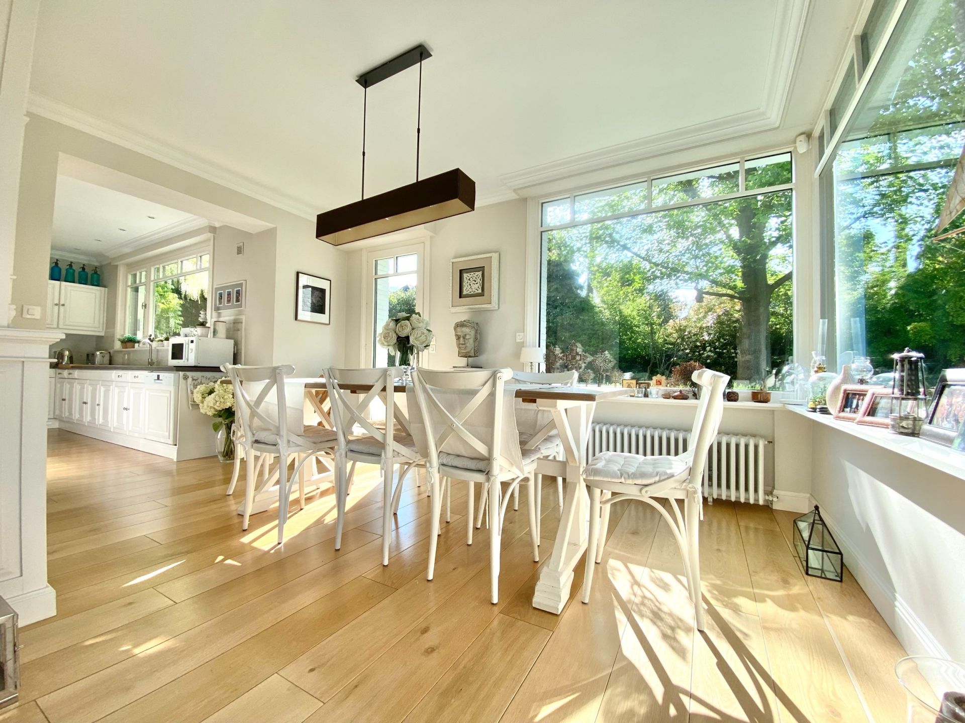 luxury house 8 Rooms for sale on CROIX (59170)