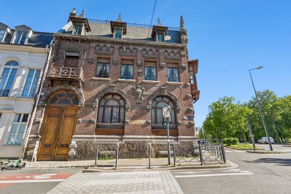 Sale Luxury house Lille 13&nbsp;Rooms 327.32&nbsp;m²