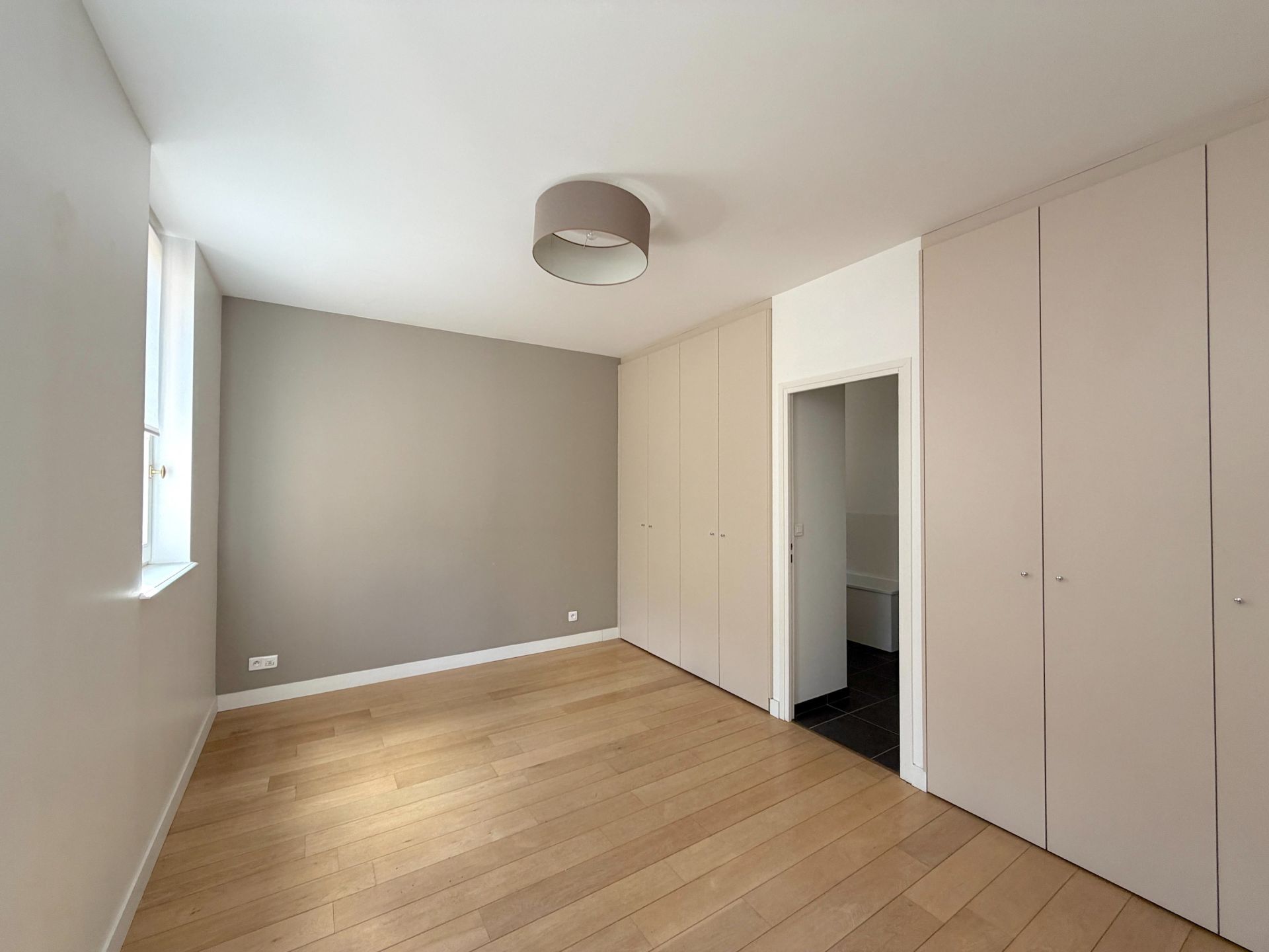 luxury apartment 4 Rooms for rent on LILLE (59800)