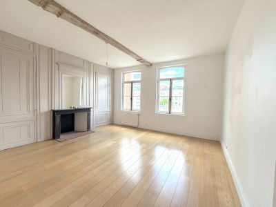 Rental Luxury apartment Lille 4&nbsp;Rooms 119&nbsp;m²