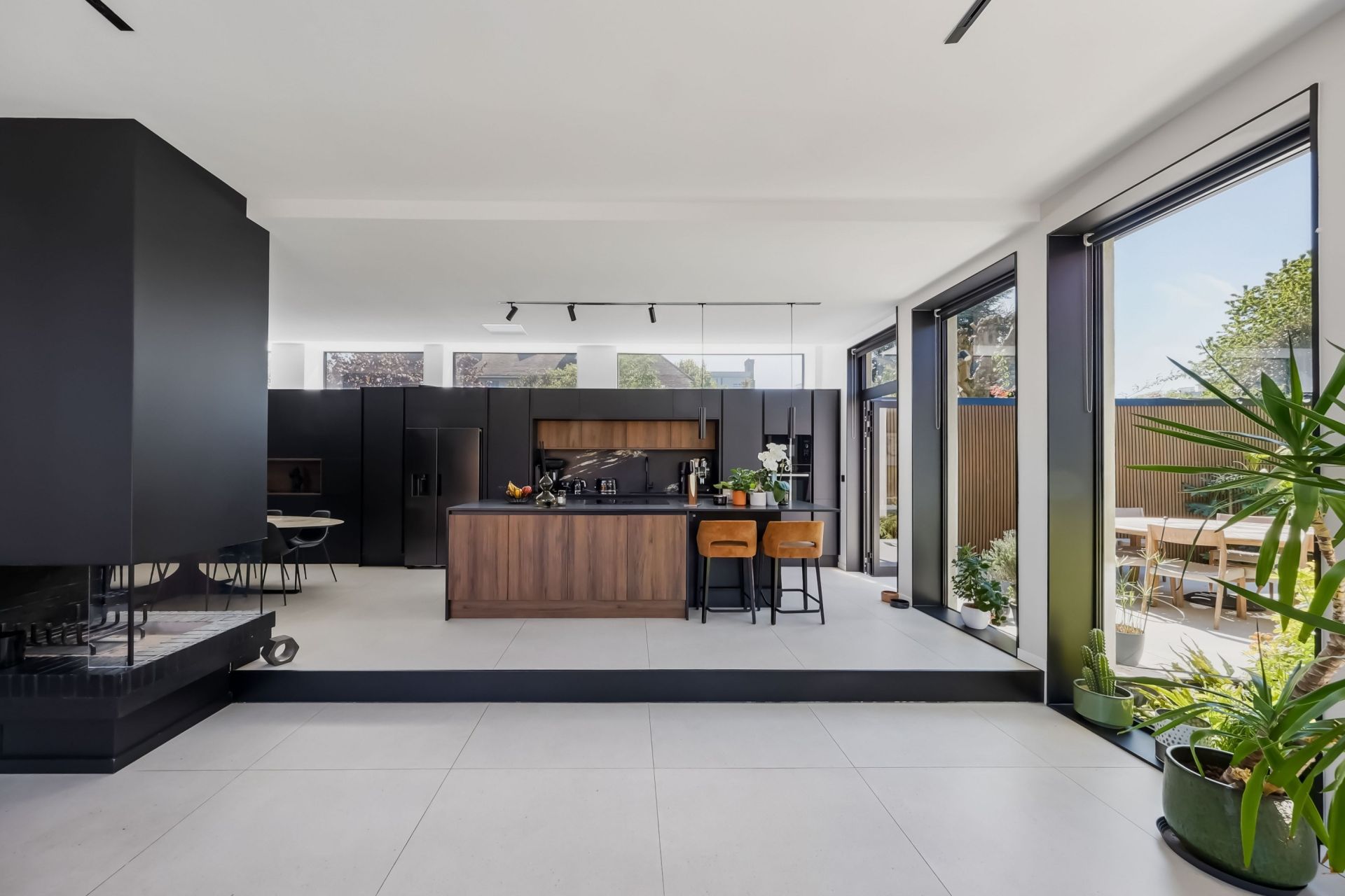 luxury apartment 7 Rooms for sale on LAMBERSART (59130)