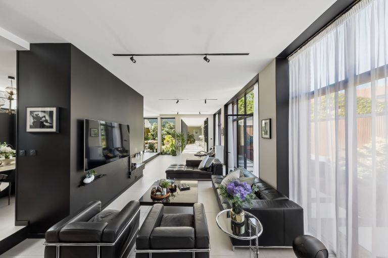 luxury apartment 7 Rooms for sale on LAMBERSART (59130)