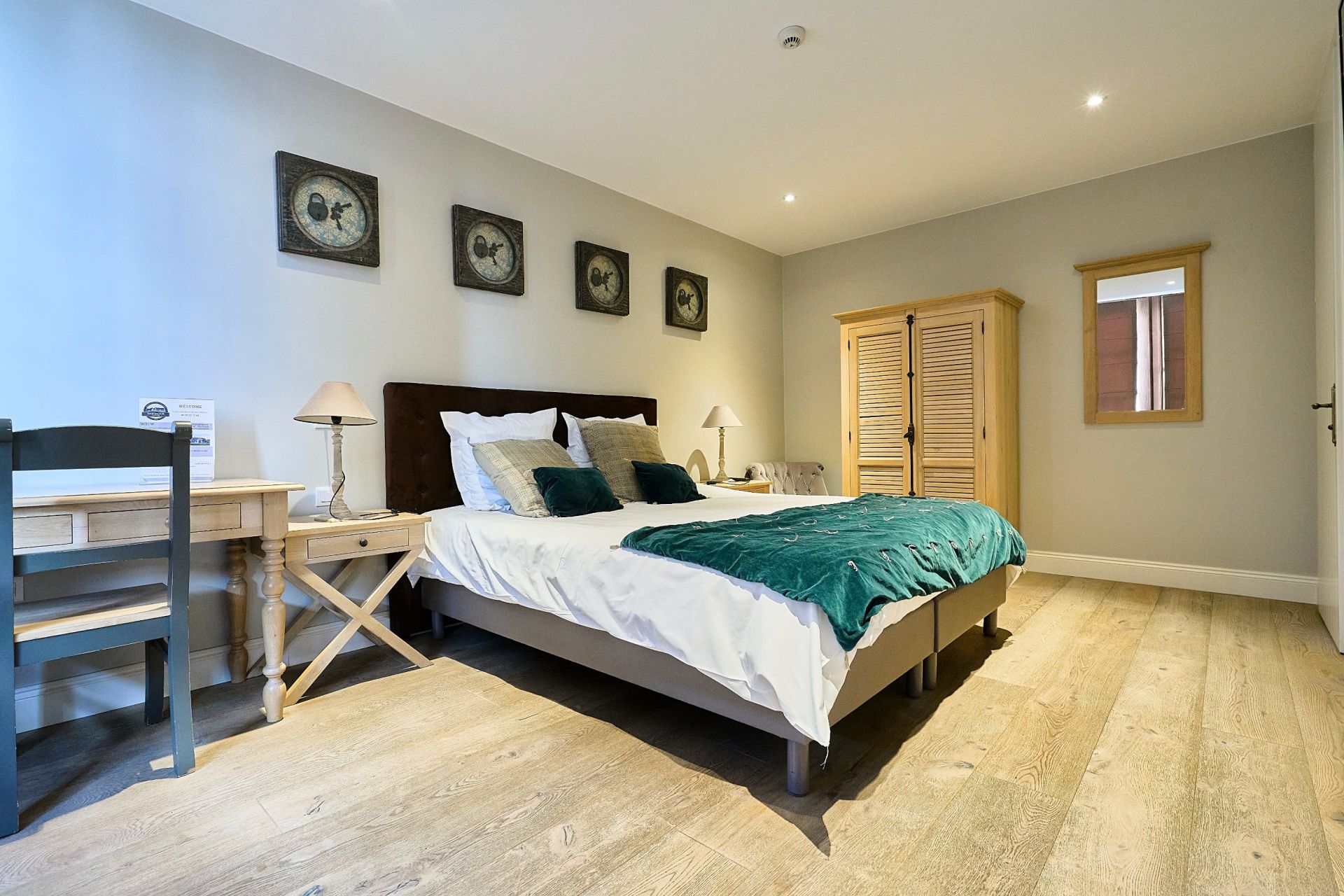 luxury house 20 Rooms for sale on MERRIS (59270)