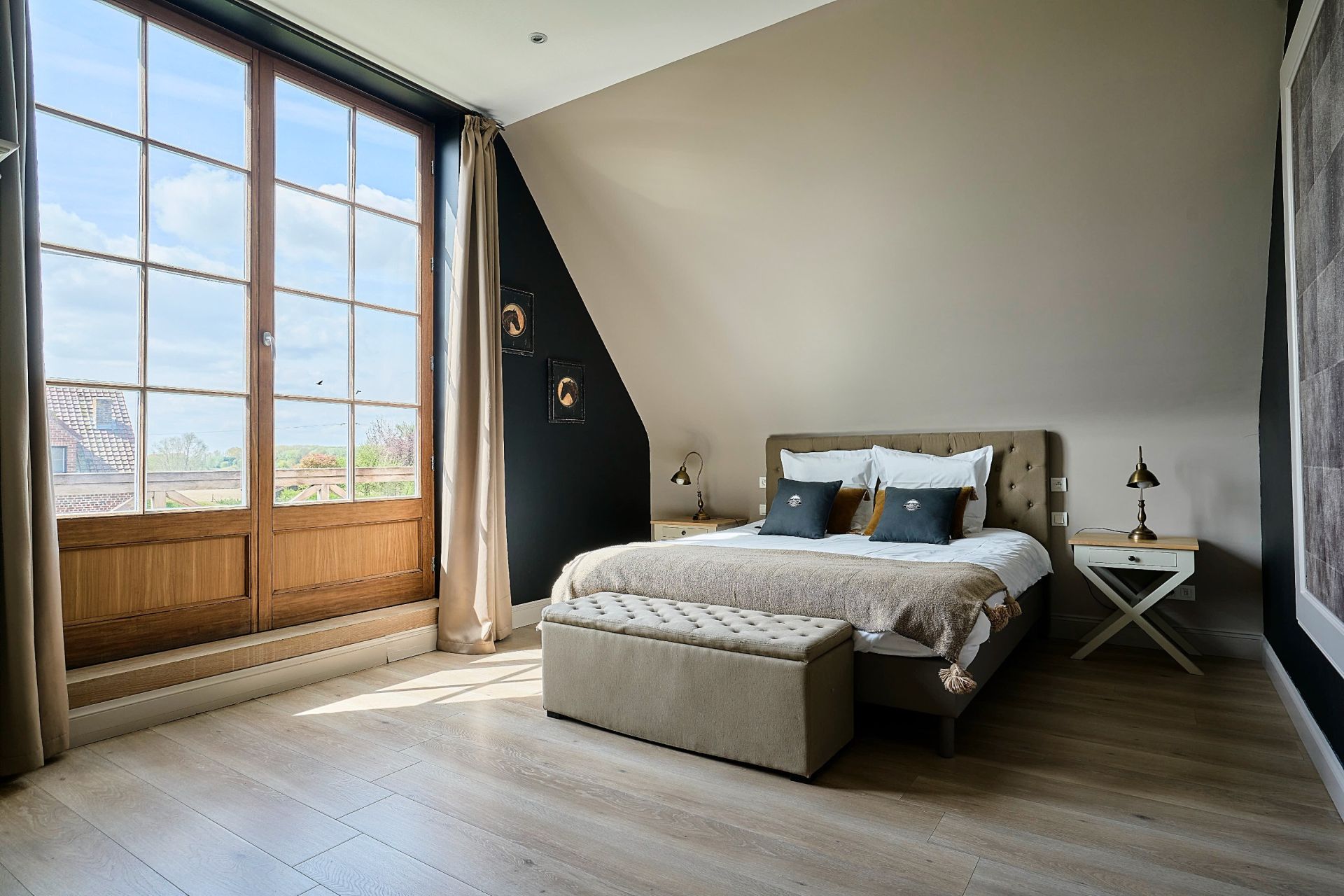 luxury house 20 Rooms for sale on MERRIS (59270)