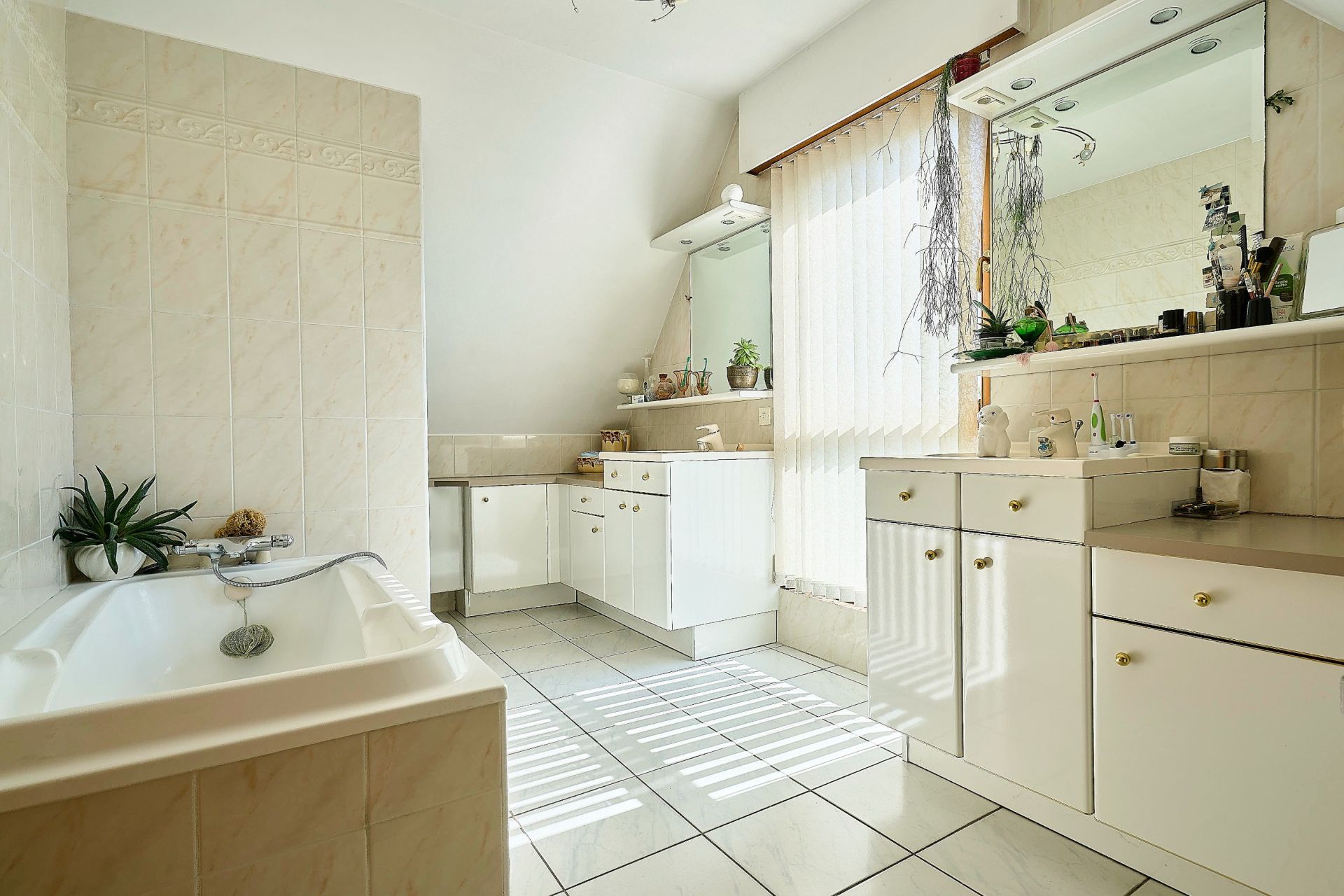 maison de luxe 14 Pièces en vente sur LOUVIL (59830)