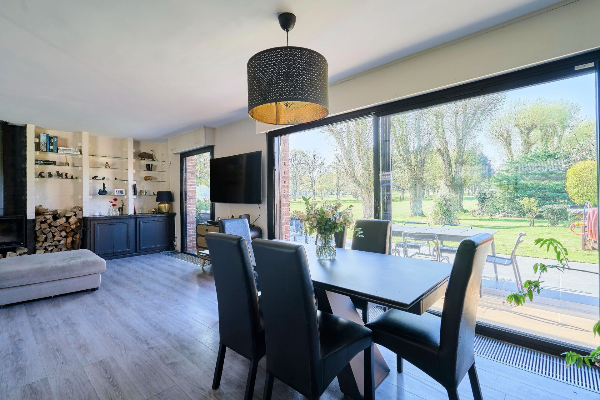 luxury house 5 Rooms for sale on WASQUEHAL (59290)