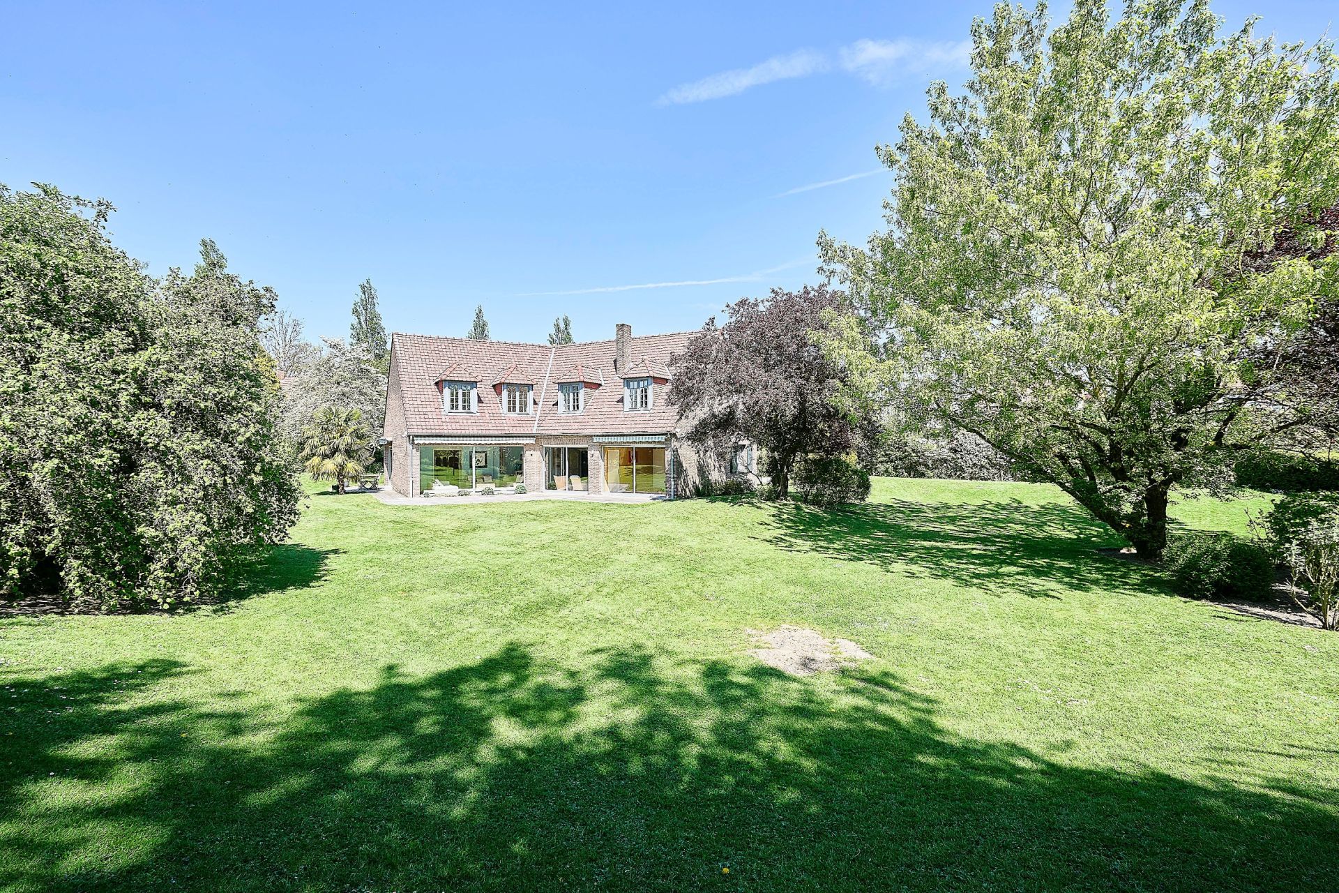 luxury house 10 Rooms for sale on MOUVAUX (59420)
