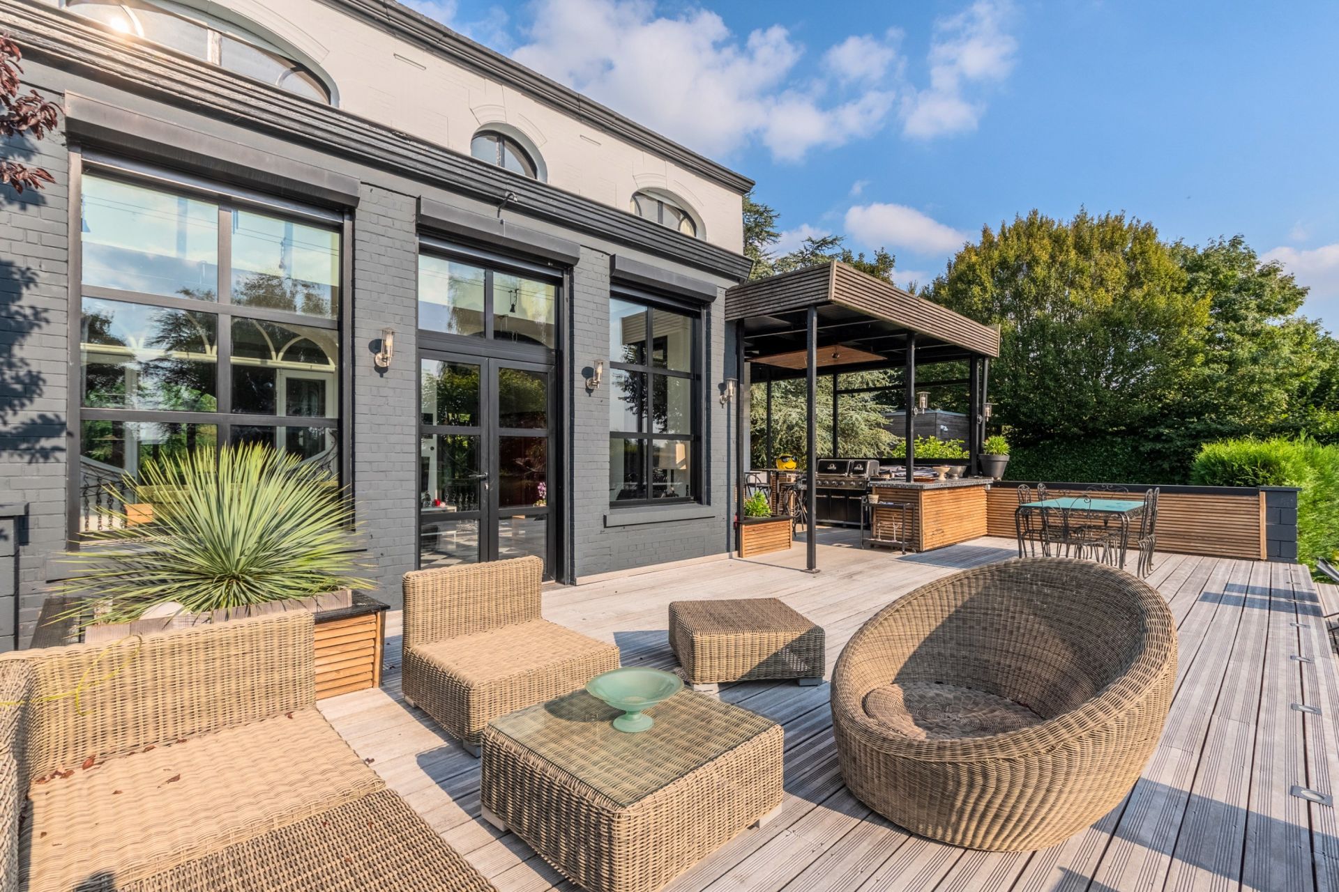 luxury house 12 Rooms for sale on DEULEMONT (59890)