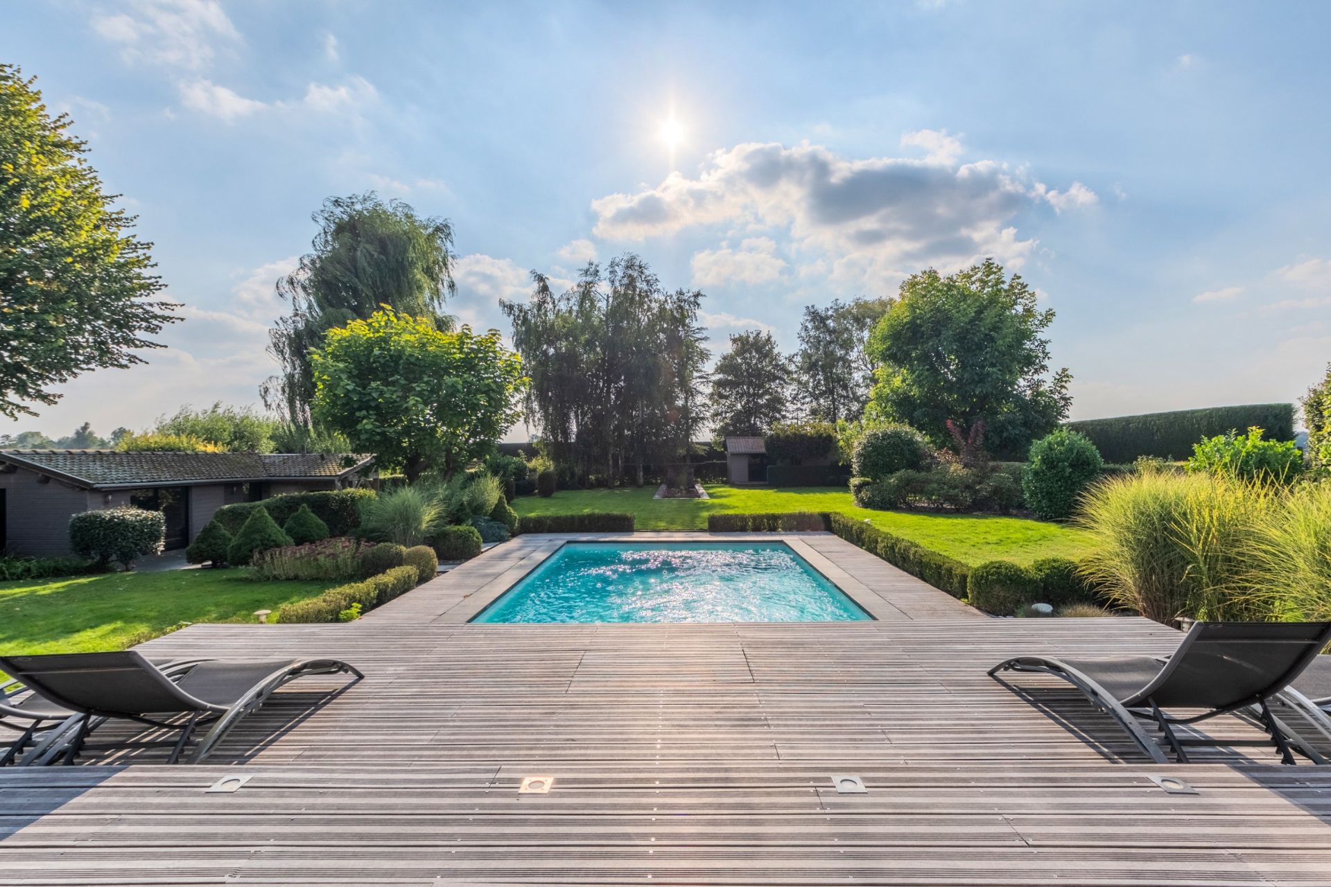 luxury house 12 Rooms for sale on DEULEMONT (59890)