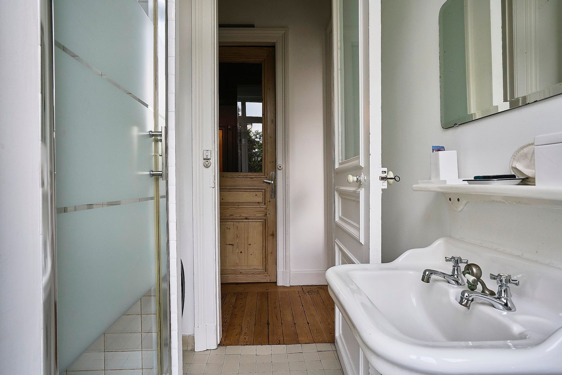 luxury apartment 6 Rooms for sale on ROUBAIX (59100)