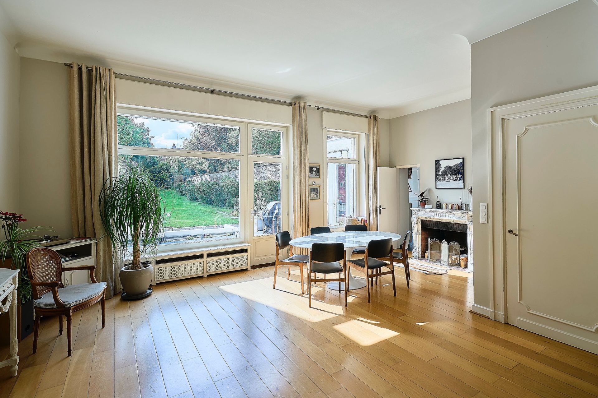 luxury house 8 Rooms for sale on ROUBAIX (59100)