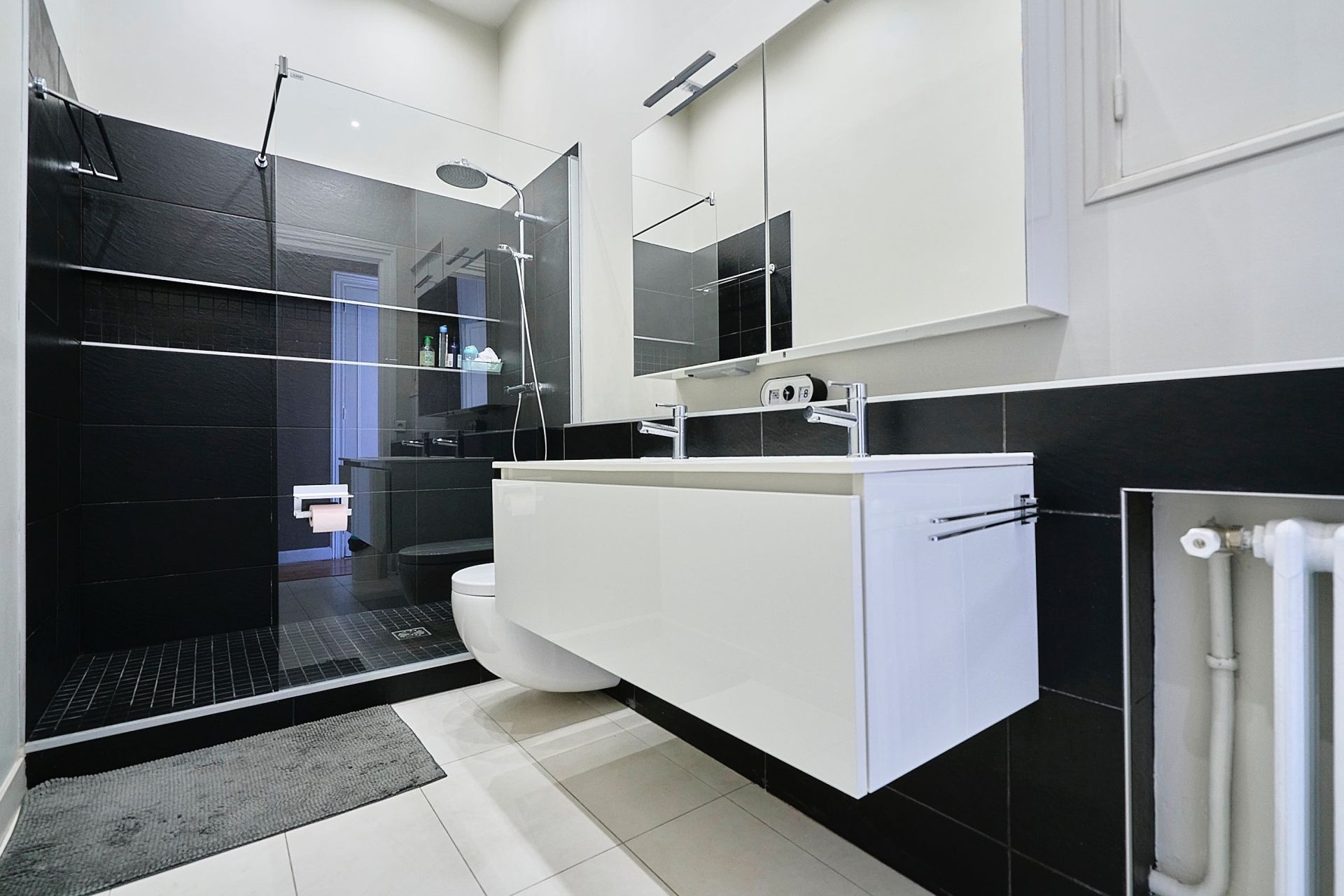 luxury house 8 Rooms for sale on ROUBAIX (59100)