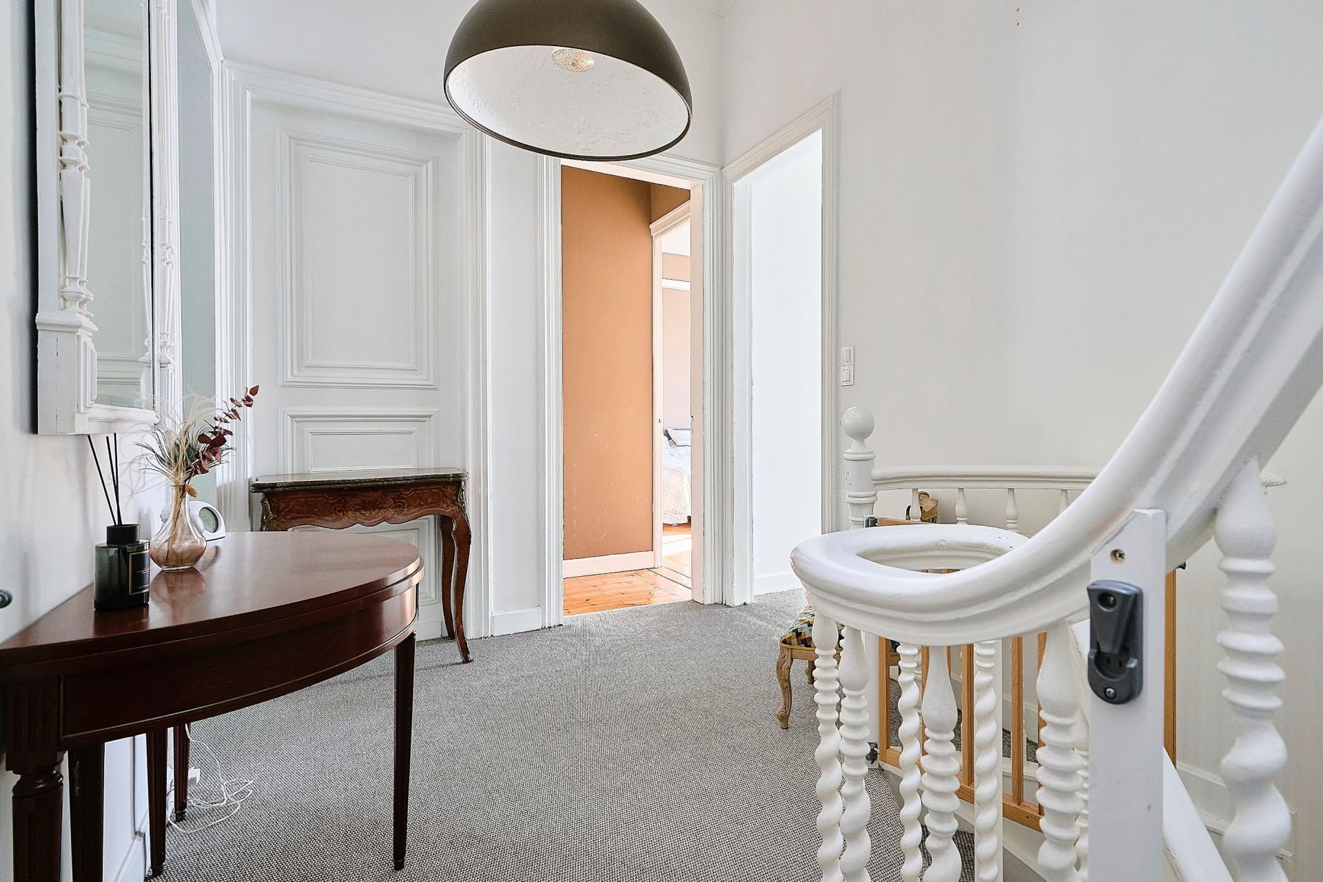 luxury house 8 Rooms for sale on ROUBAIX (59100)