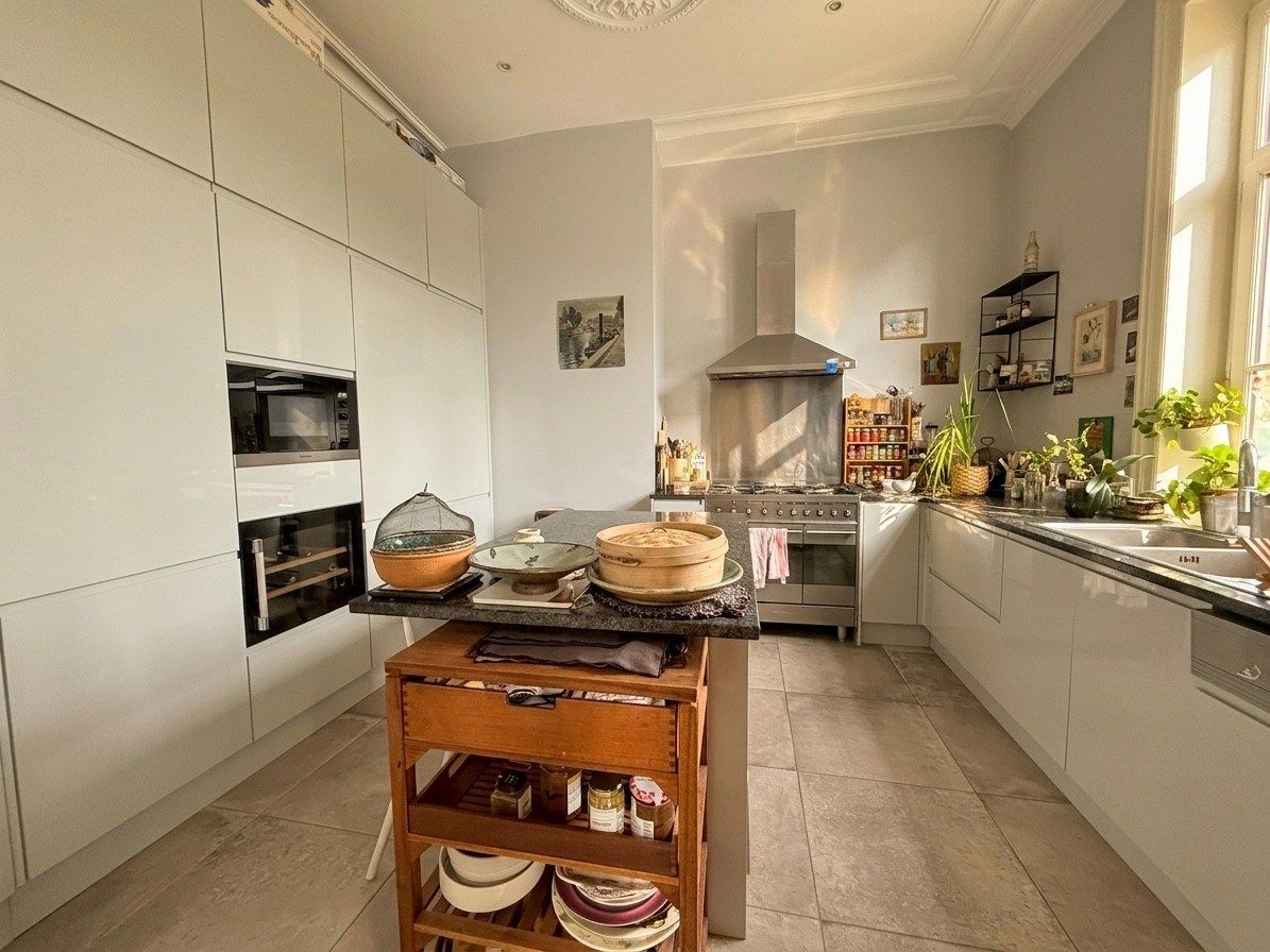 luxury apartment 7 Rooms for rent on LILLE (59000)