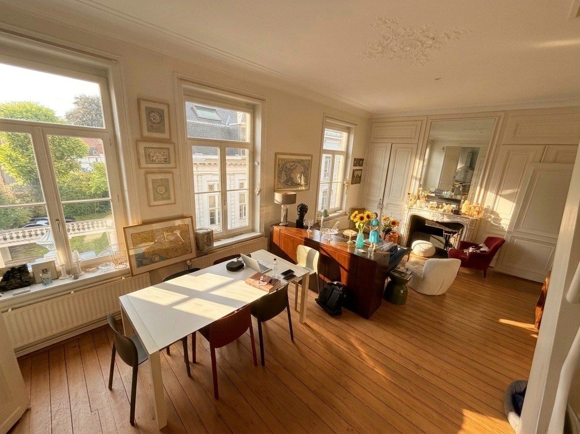luxury apartment 7 Rooms for rent on LILLE (59000)