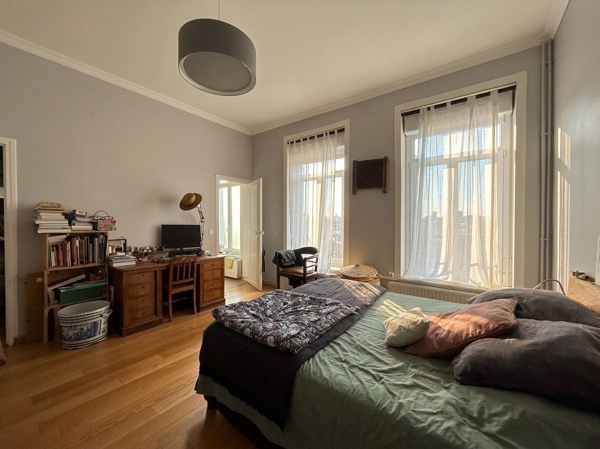 luxury apartment 7 Rooms for rent on LILLE (59000)