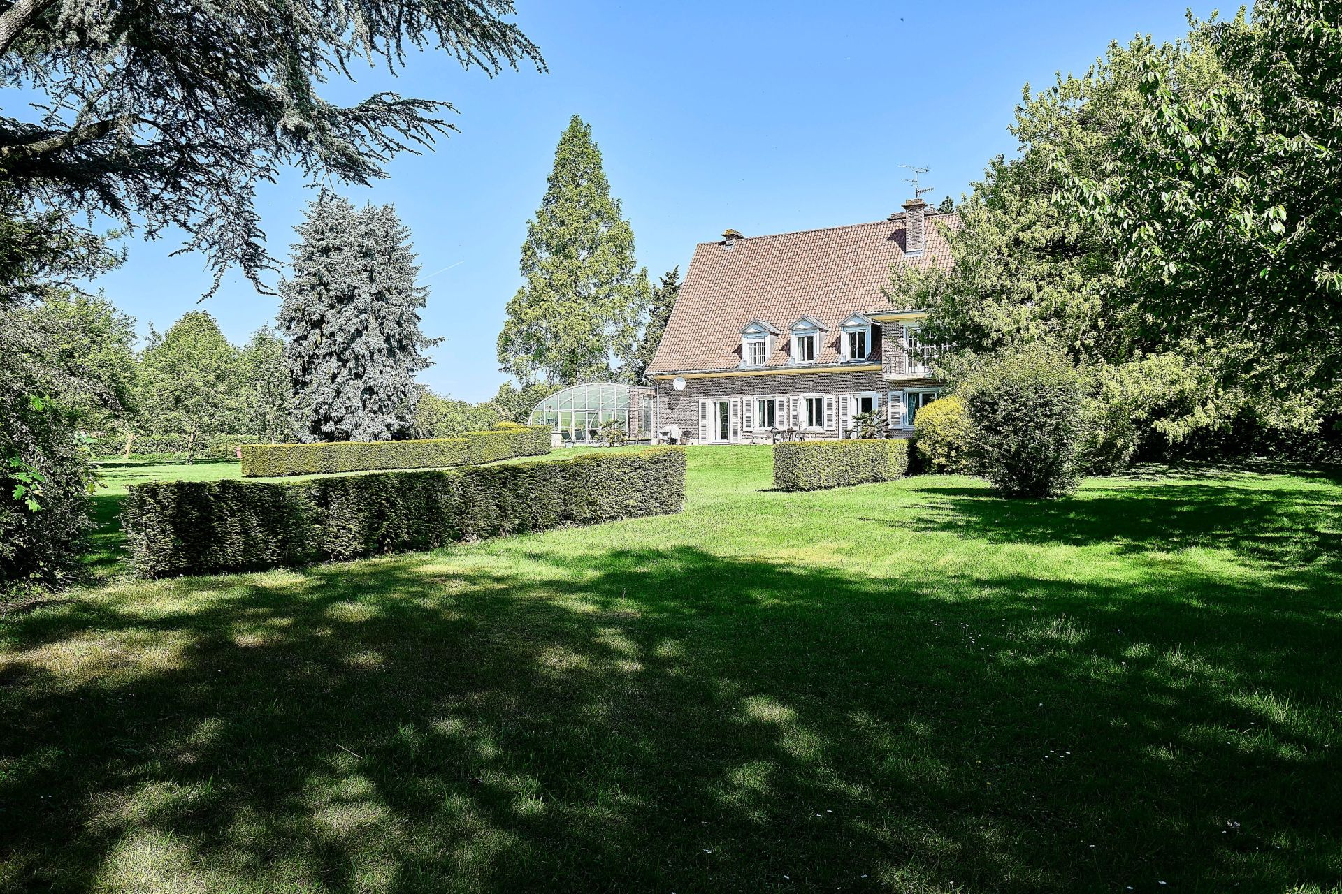 luxury house 20 Rooms for sale on LA CHAPELLE D ARMENTIERES (59930)