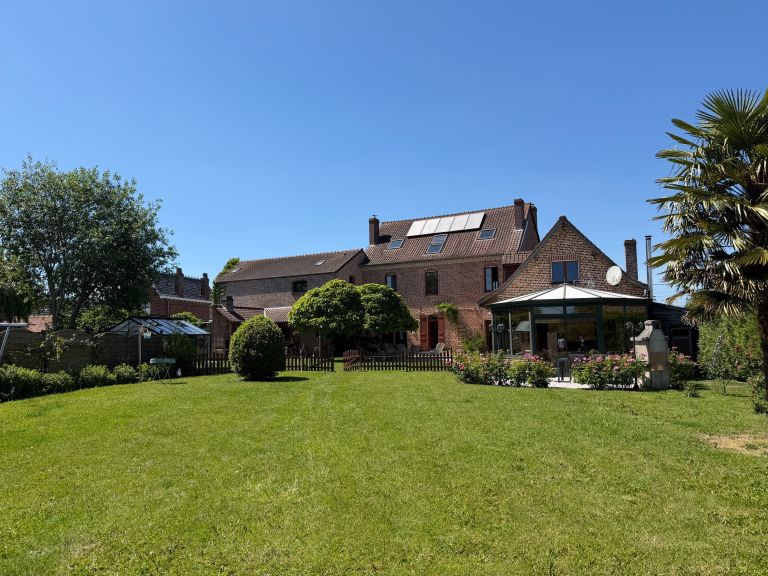 luxury house 15 Rooms for sale on LA COUTURE (62136)