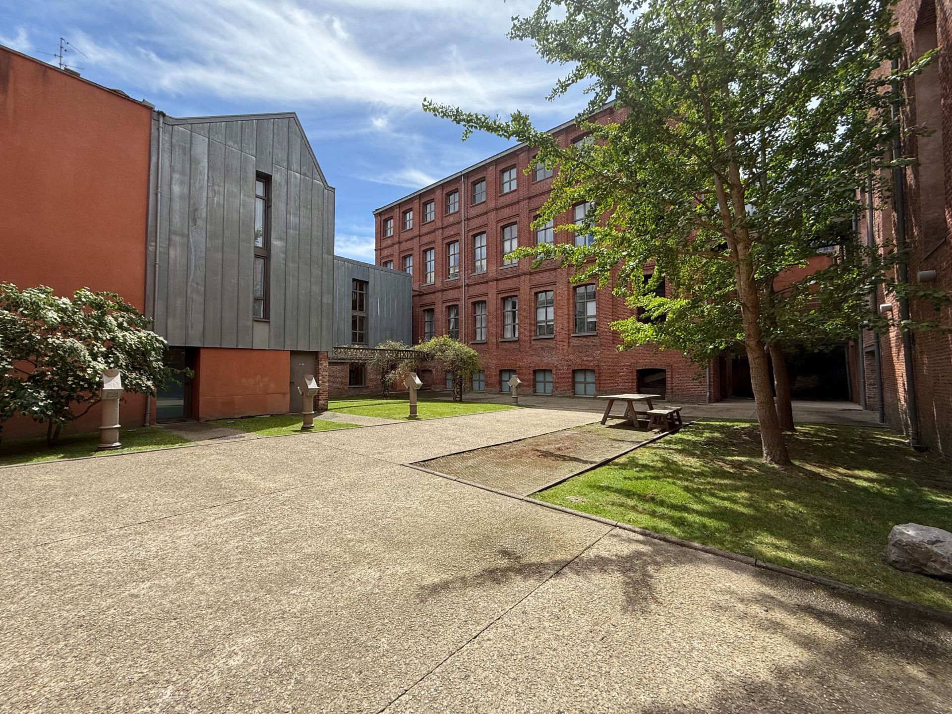 luxury apartment 3 Rooms for sale on LILLE (59800)