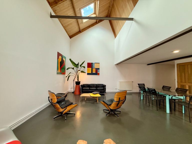 luxury apartment 4 Rooms for sale on LILLE (59800)