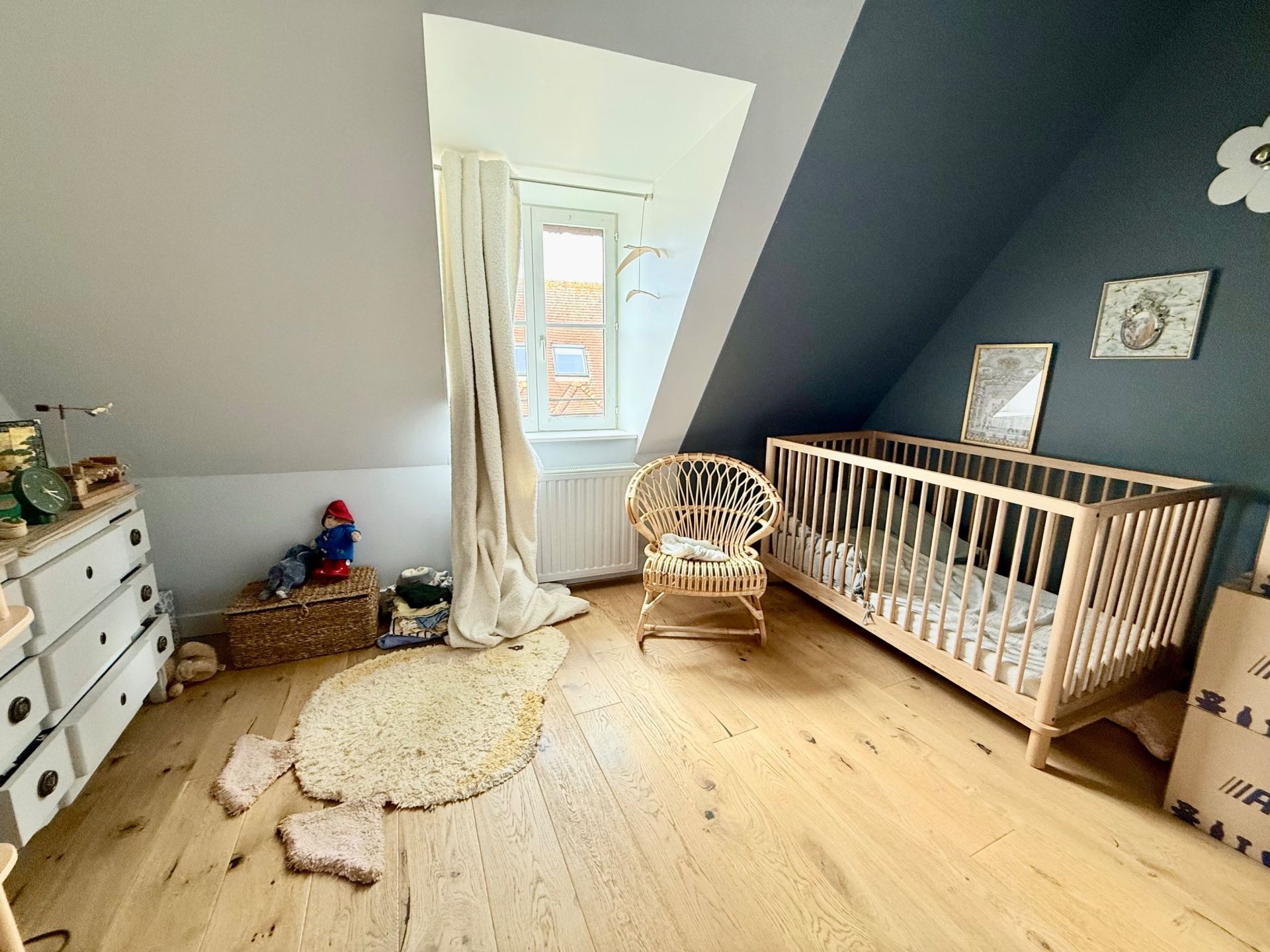 luxury apartment 4 Rooms for sale on LILLE (59800)