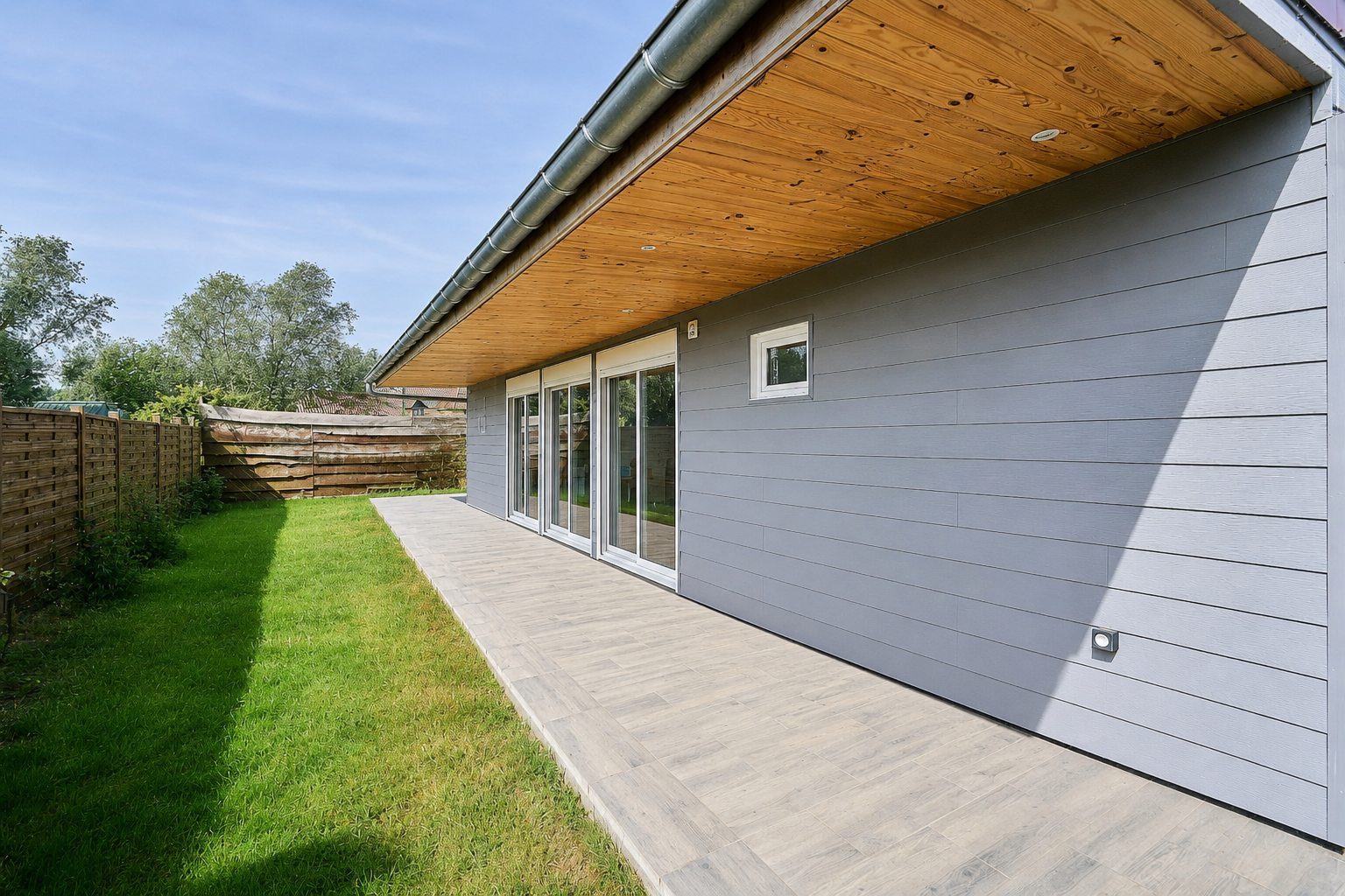 luxury house 15 Rooms for sale on COMINES (59560)