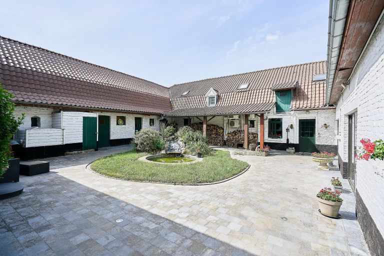 luxury house 15 Rooms for sale on COMINES (59560)