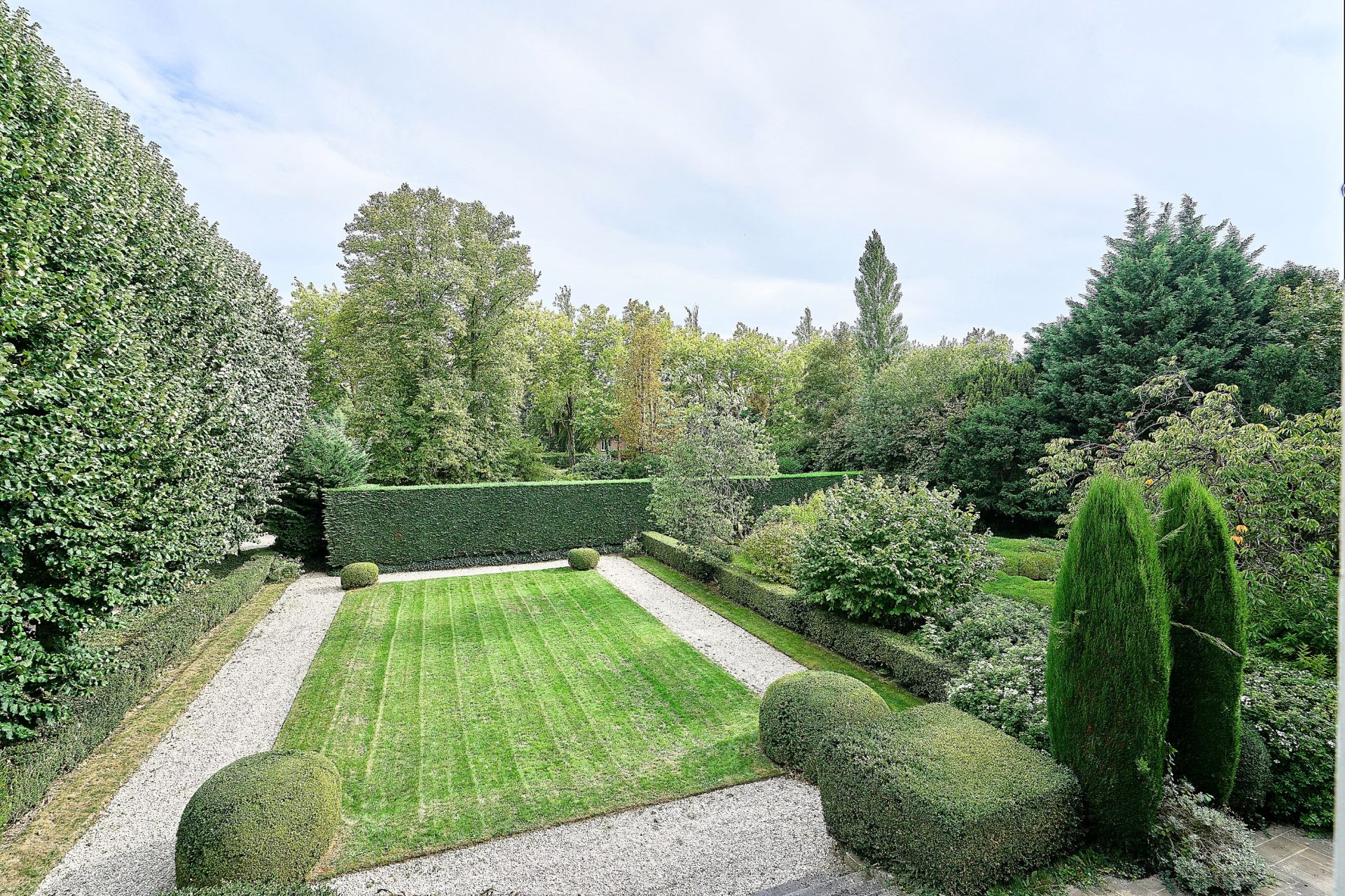 luxury apartment 4 Rooms for sale on MOUVAUX (59420)
