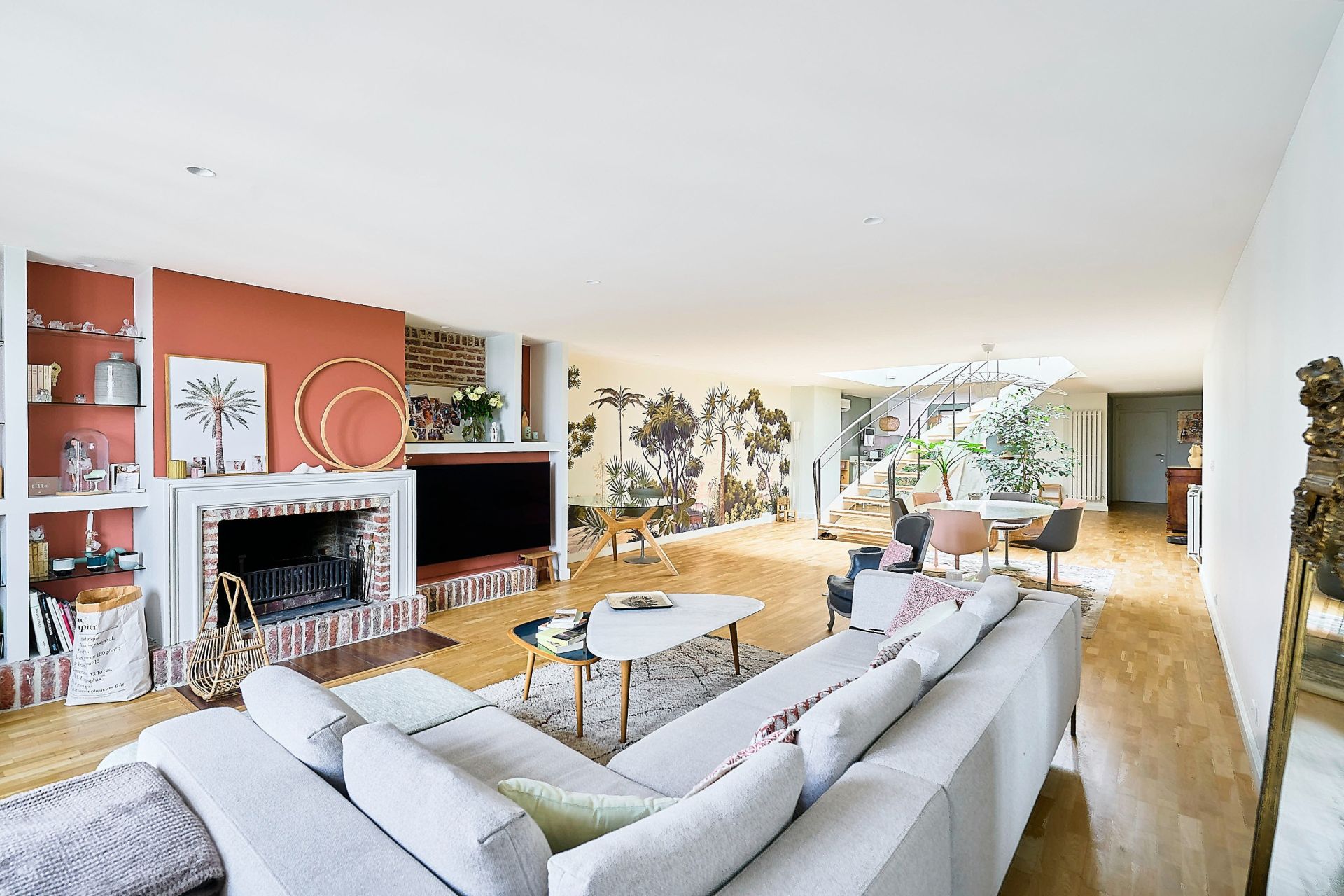 luxury apartment 6 Rooms for sale on LILLE (59800)