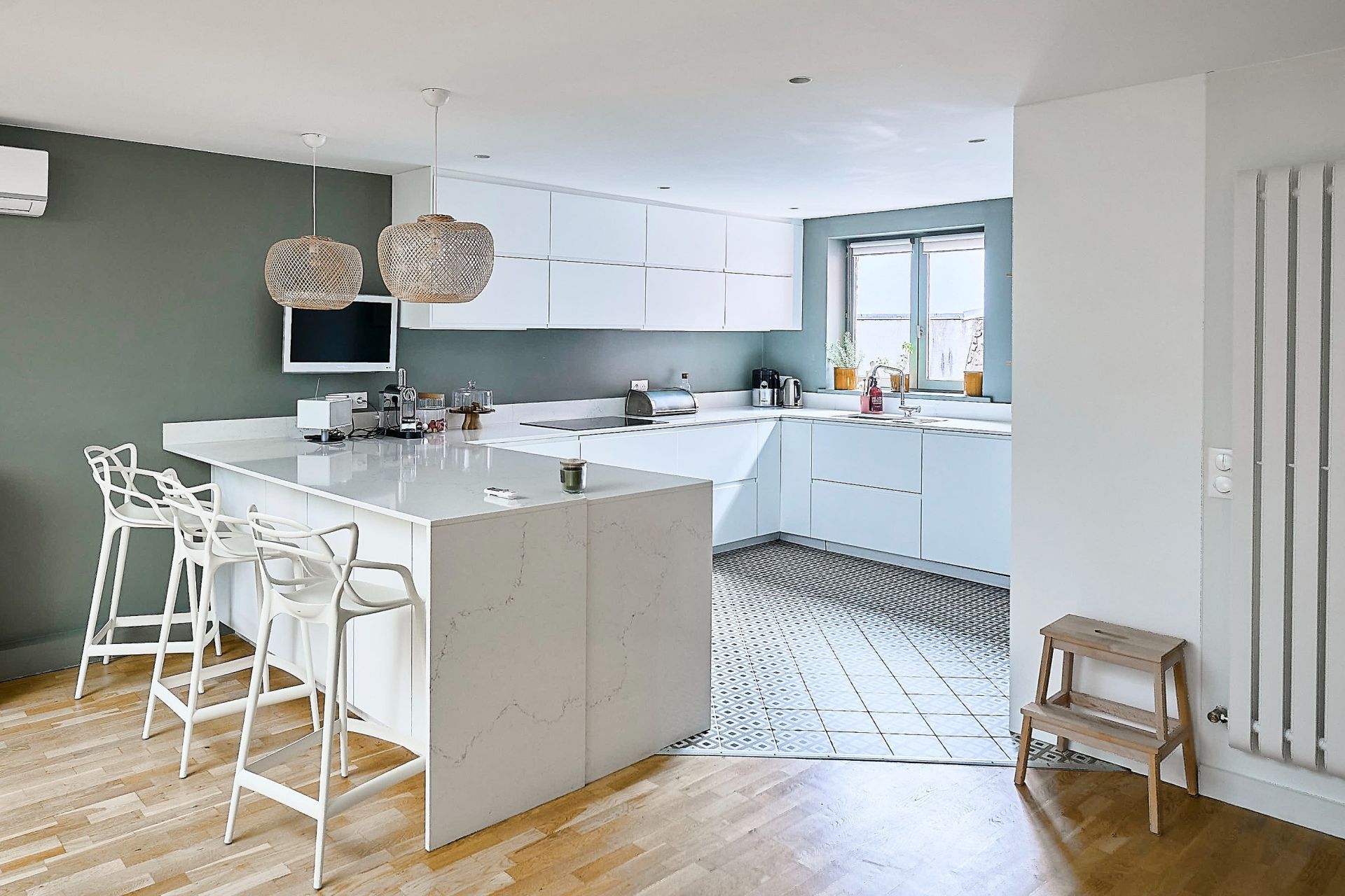 luxury apartment 6 Rooms for sale on LILLE (59800)