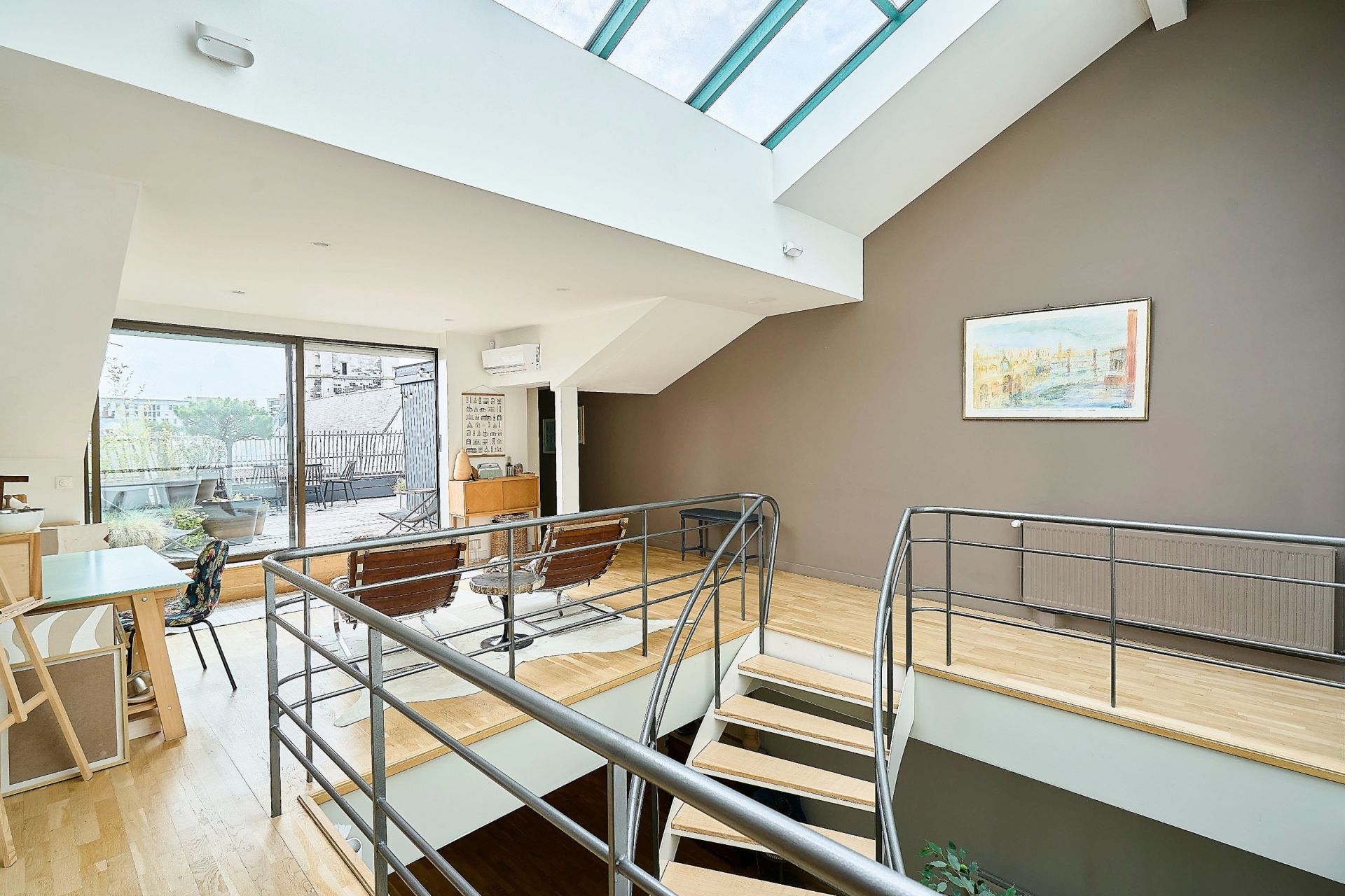 luxury apartment 6 Rooms for sale on LILLE (59800)