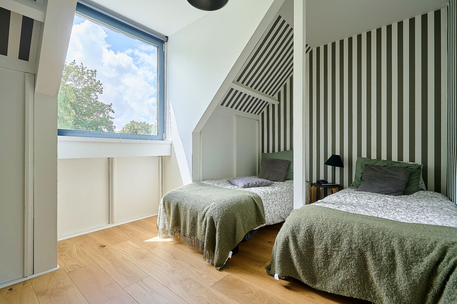 luxury house 7 Rooms for sale on BONDUES (59910)