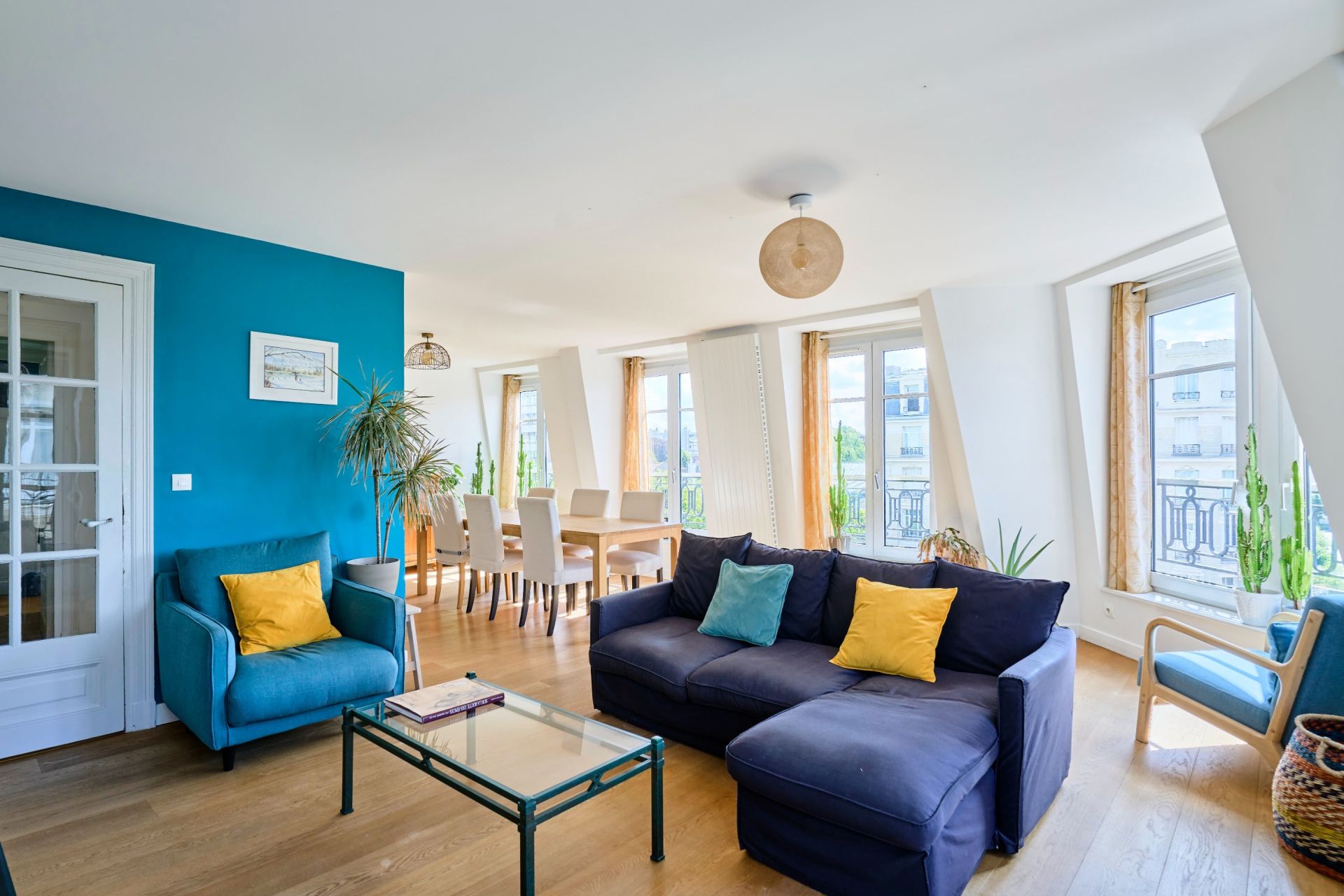 luxury apartment 6 Rooms for sale on LA MADELEINE (59110)