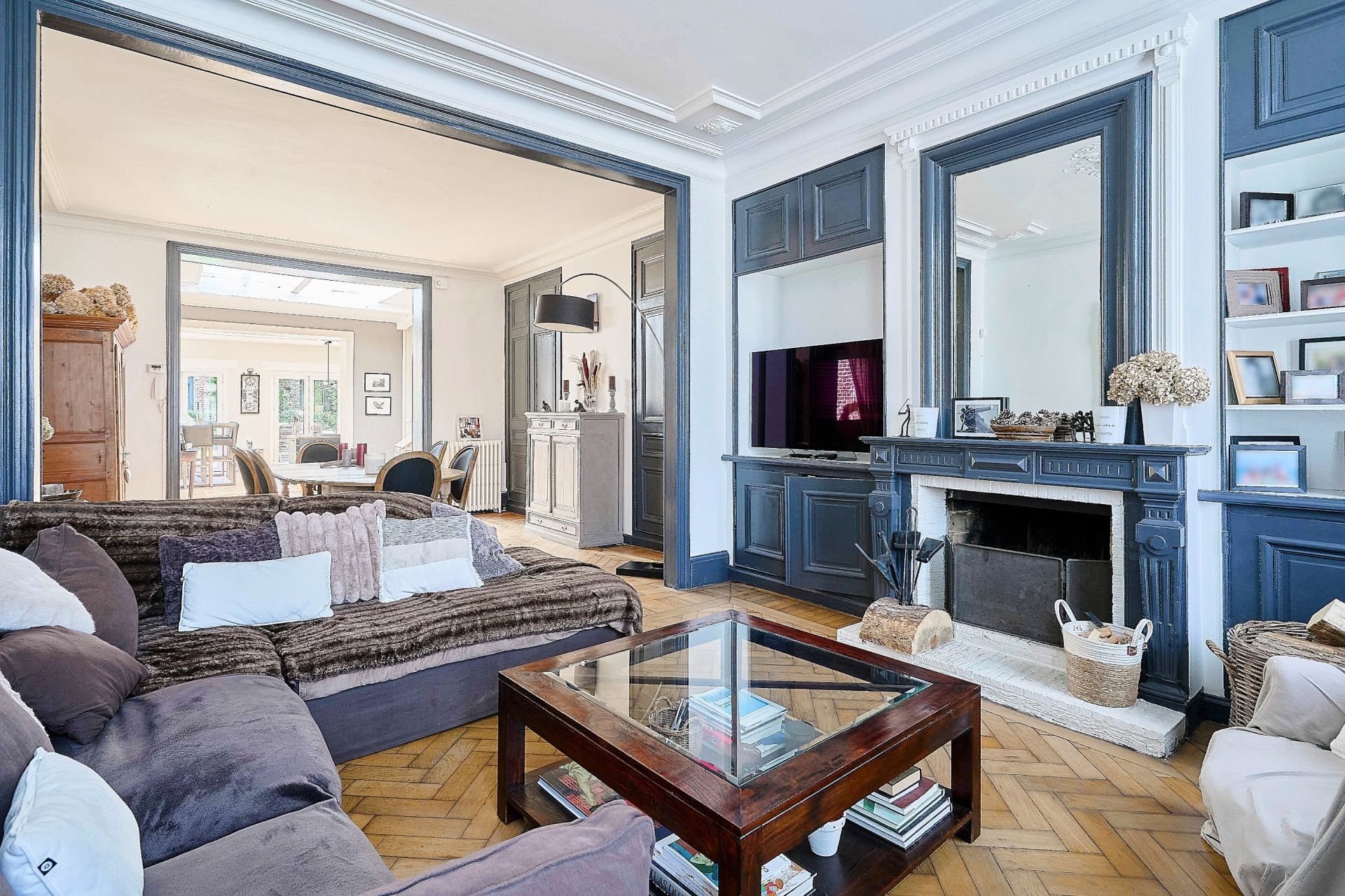 luxury house 11 Rooms for sale on BOUSBECQUE (59166)