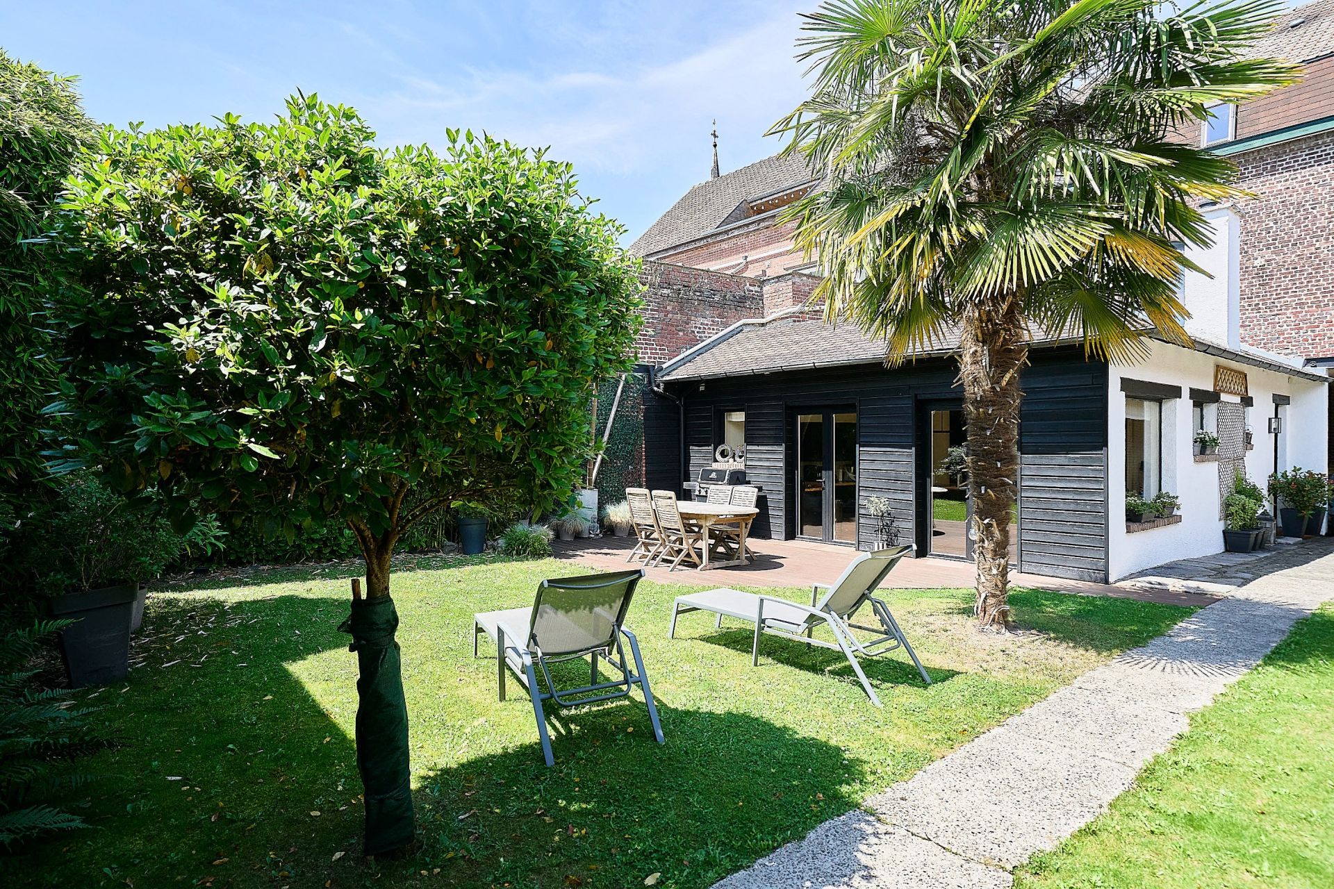 luxury house 11 Rooms for sale on BOUSBECQUE (59166)