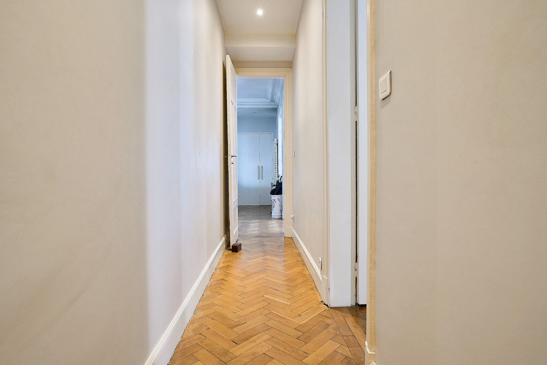 luxury apartment 5 Rooms for sale on LILLE (59000)