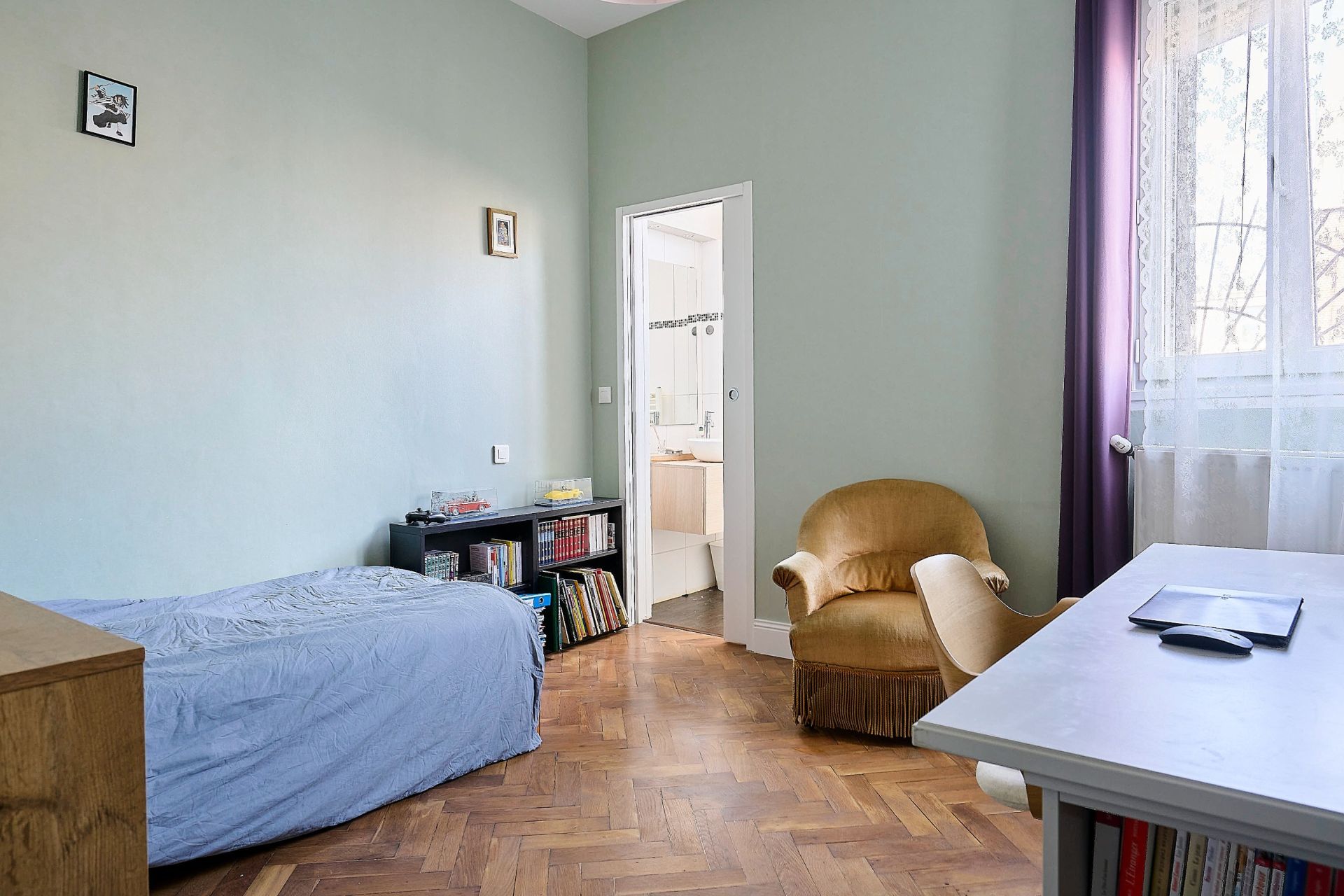 luxury apartment 5 Rooms for sale on LILLE (59000)