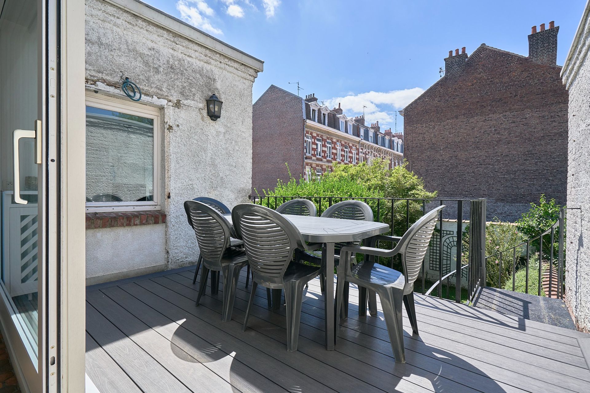 luxury house 9 Rooms for sale on LILLE (59000)