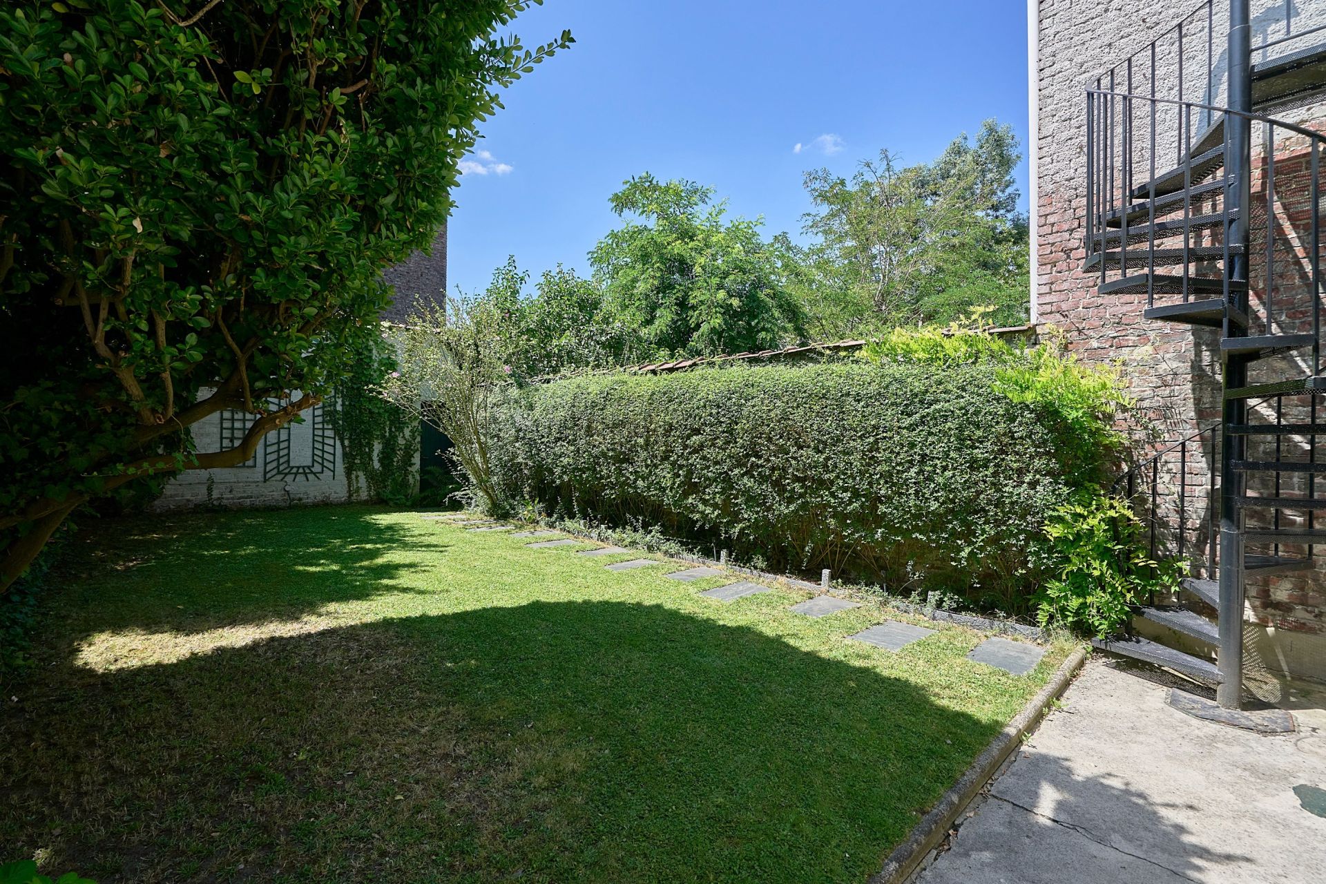 luxury house 9 Rooms for sale on LILLE (59000)