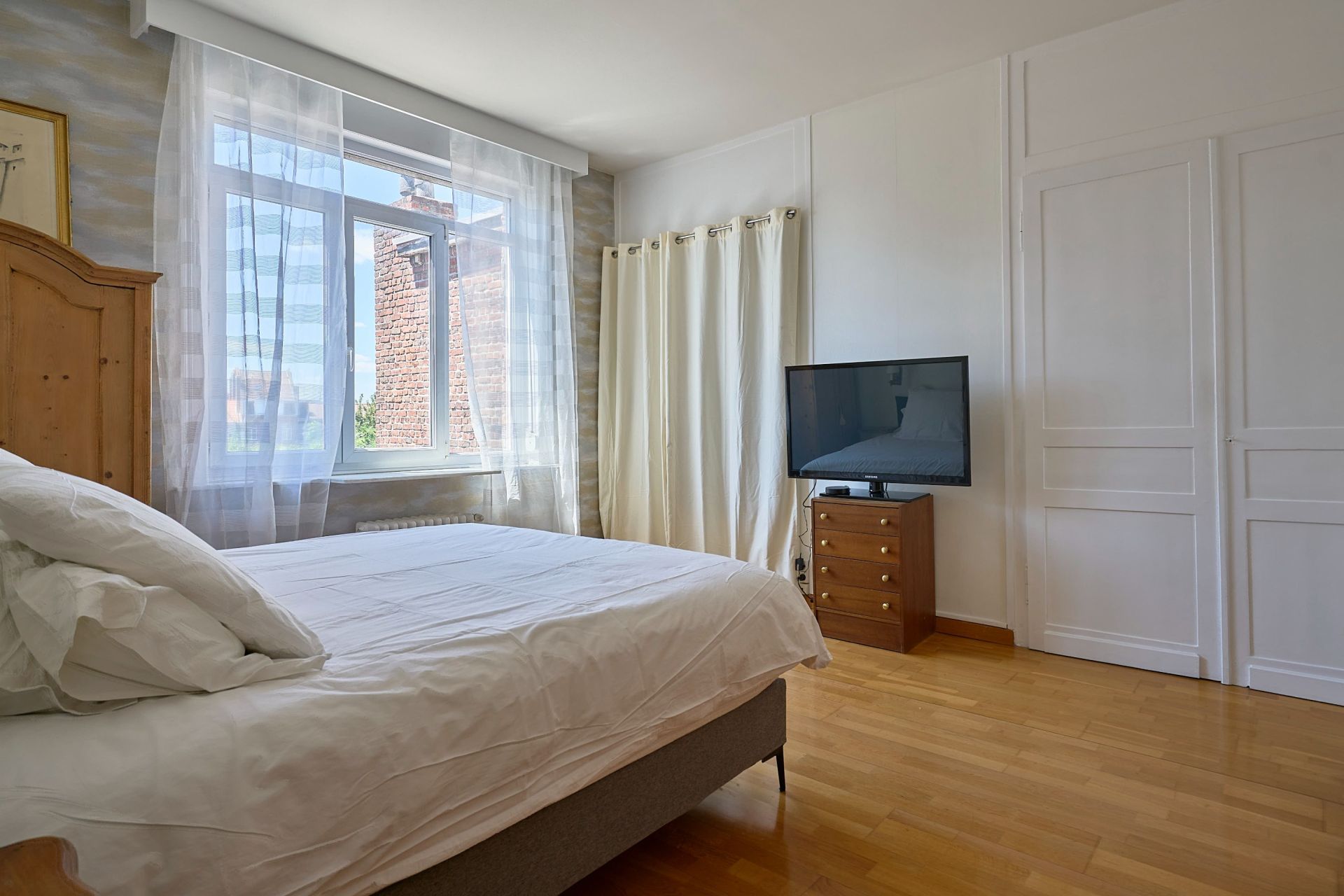 luxury house 9 Rooms for sale on LILLE (59000)